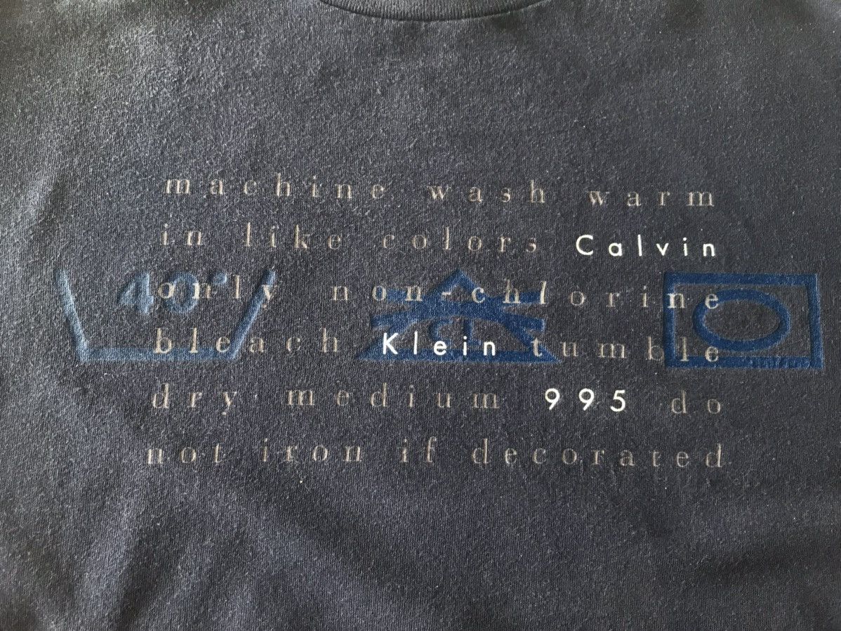 Vintage Vintage Calvin Klein Machine Wash Warm Tee Size US XL / EU 56 / 4 - 2 Thumbnail
