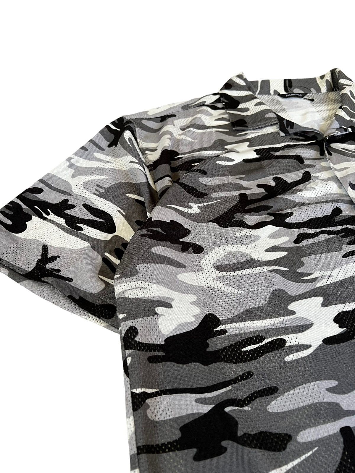 Balenciaga Sz37 Oversized Camo Jersey Shirt Size US XL / EU 56 / 4 - 5 Thumbnail