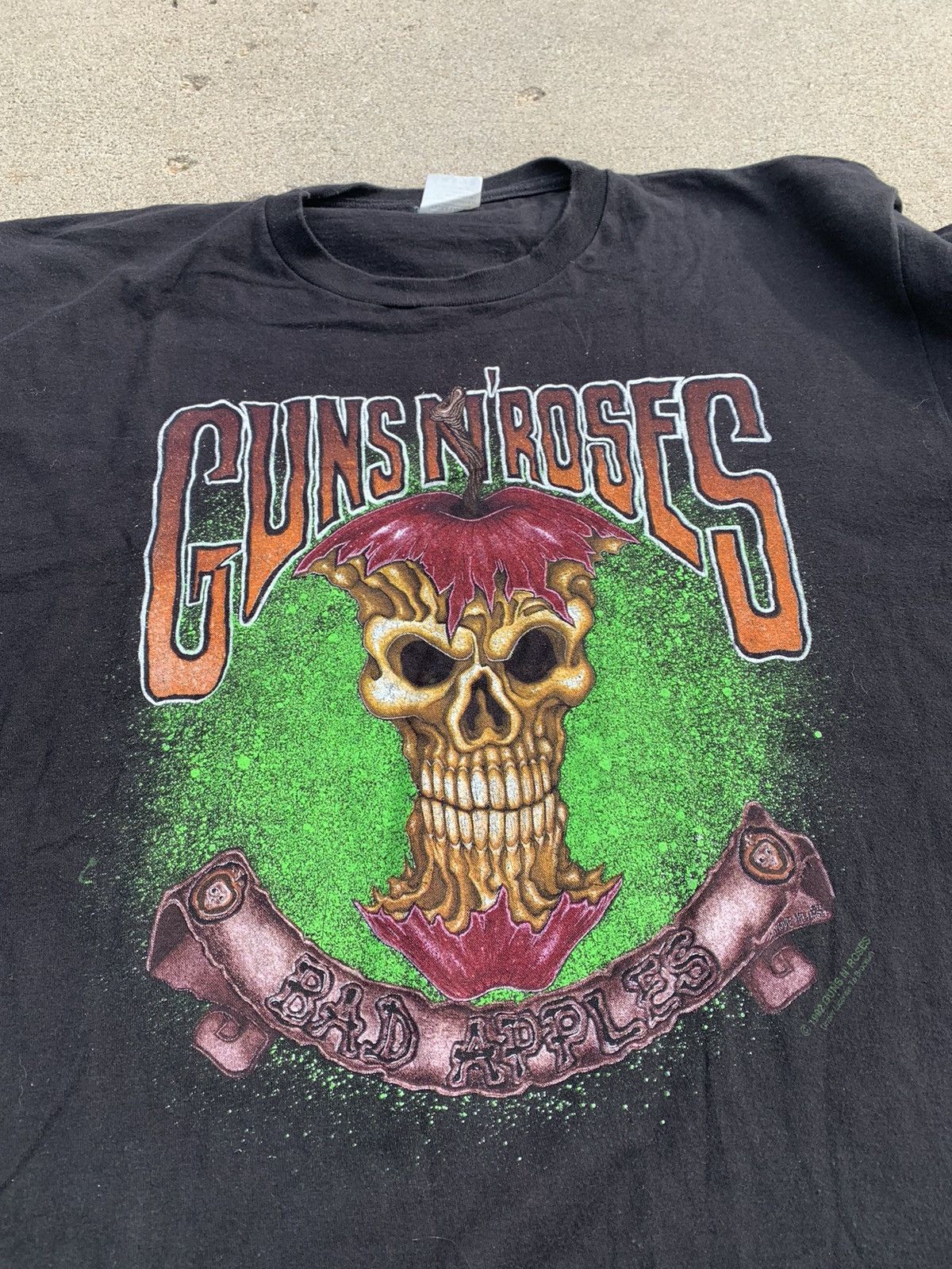 Band Tees Vintage 1992 Guns N Roses Bad Apple Size US XL / EU 56 / 4 - 2 Thumbnail