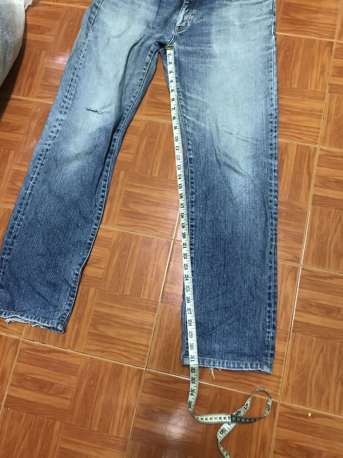 Uniqlo Vintage Uniqlo distressed denim jeans very rare Size US 36 / EU 52 - 15 Thumbnail