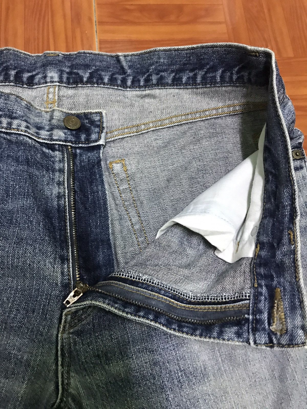 Uniqlo Vintage Uniqlo distressed denim jeans very rare Size US 36 / EU 52 - 3 Thumbnail