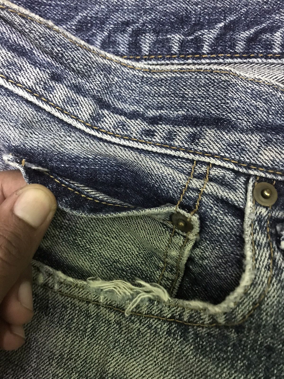 Uniqlo Vintage Uniqlo distressed denim jeans very rare Size US 36 / EU 52 - 5 Thumbnail