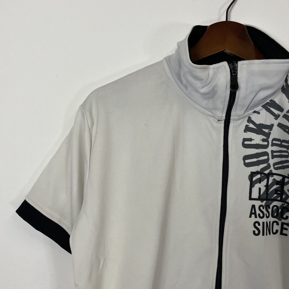 Japanese Brand Vintage Skulss Big Logo Sweater Size US M / EU 48-50 / 2 - 9 Thumbnail