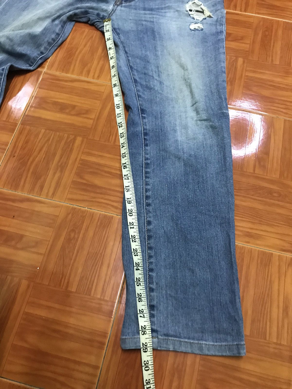 Uniqlo “Men’s Distressed Blue Straight-Leg Jeans – Vintage Wash” Size US 36 / EU 52 - 9 Thumbnail