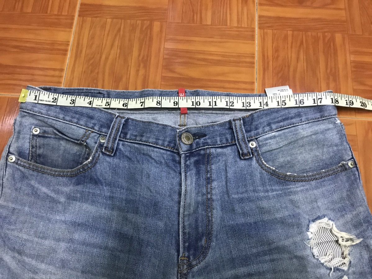 Uniqlo “Men’s Distressed Blue Straight-Leg Jeans – Vintage Wash” Size US 36 / EU 52 - 6 Thumbnail