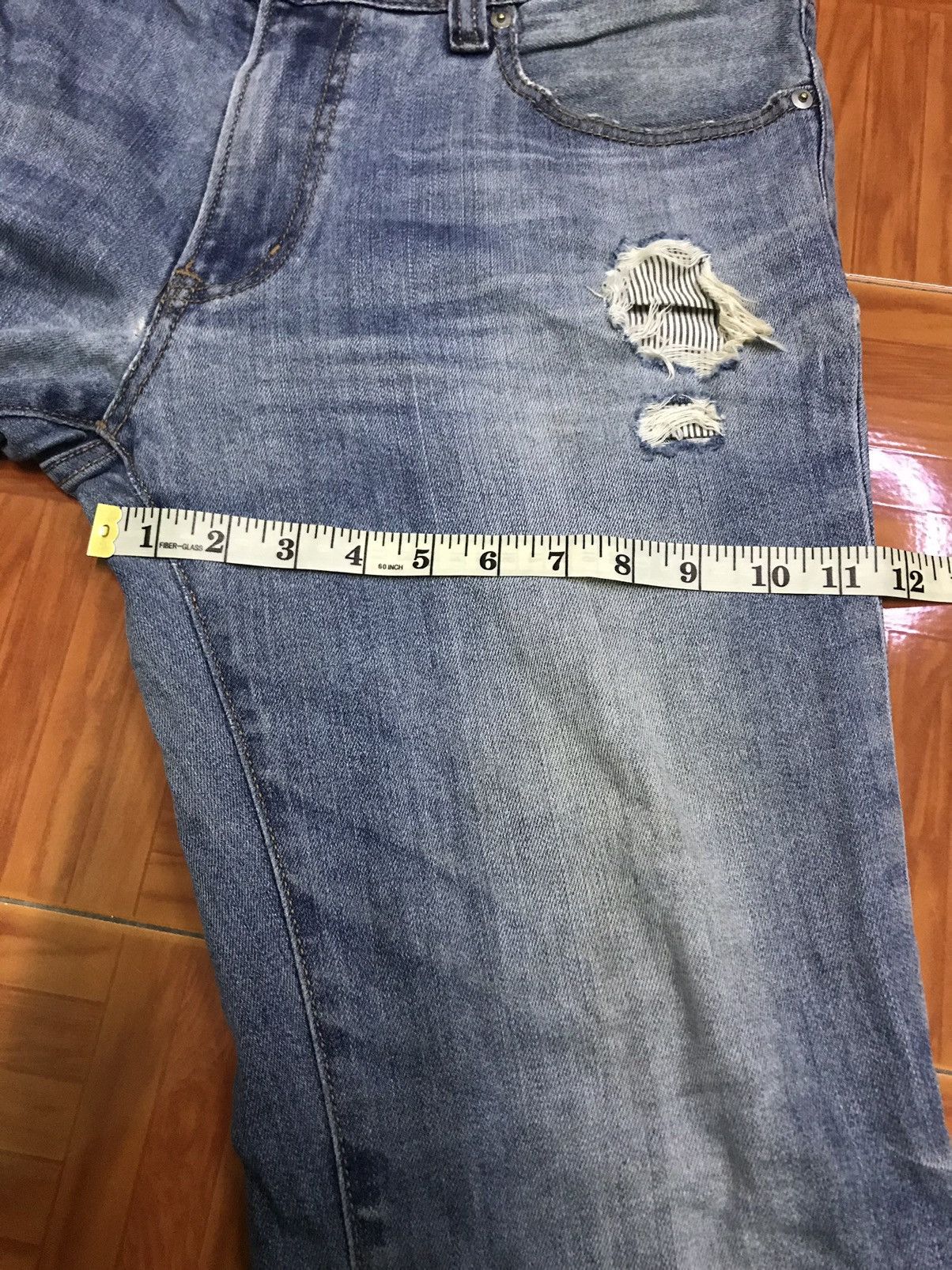 Uniqlo “Men’s Distressed Blue Straight-Leg Jeans – Vintage Wash” Size US 36 / EU 52 - 10 Thumbnail