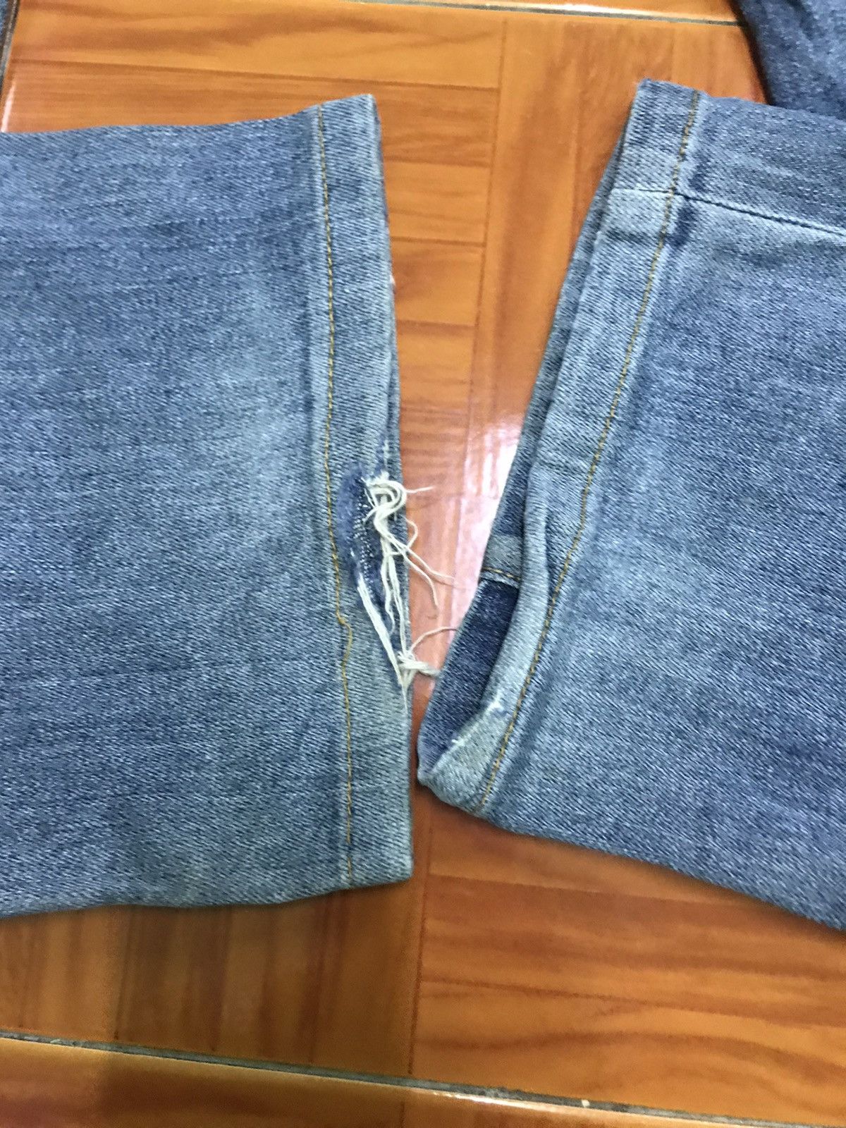 Uniqlo “Men’s Distressed Blue Straight-Leg Jeans – Vintage Wash” Size US 36 / EU 52 - 13 Thumbnail