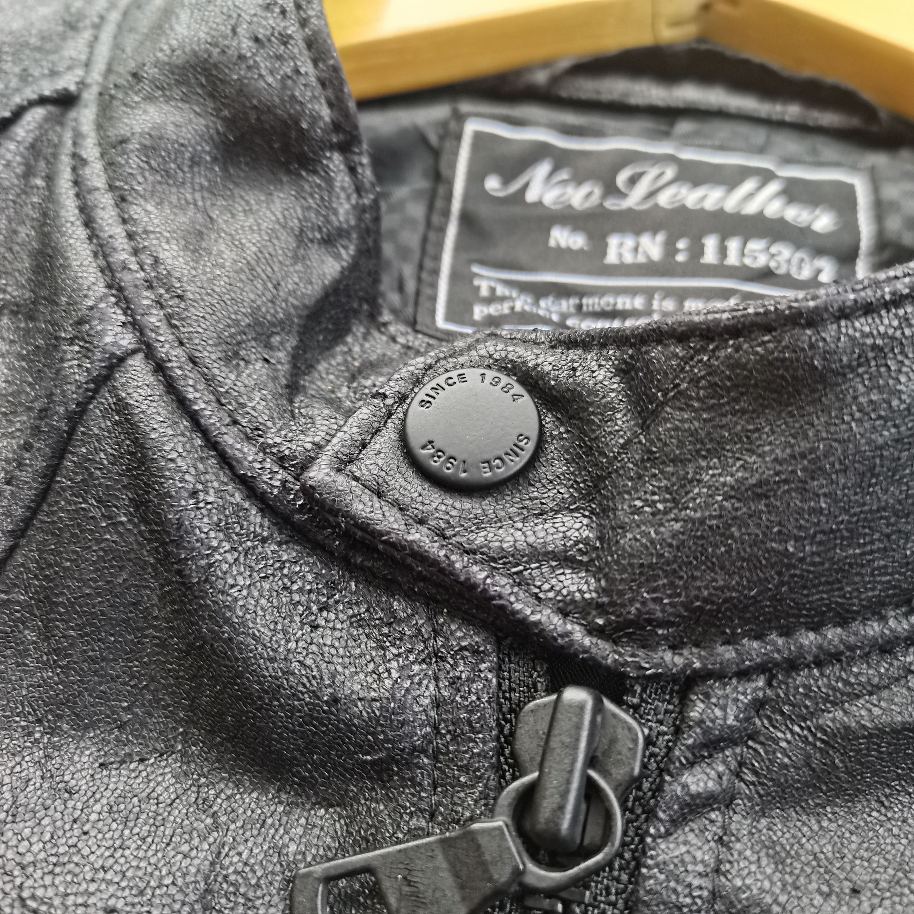 Japanese Brand Archive🔥 Vintage Neo Leather X UNIQLO Biker Leather Jacket Size US L / EU 52-54 / 3 - 11 Thumbnail