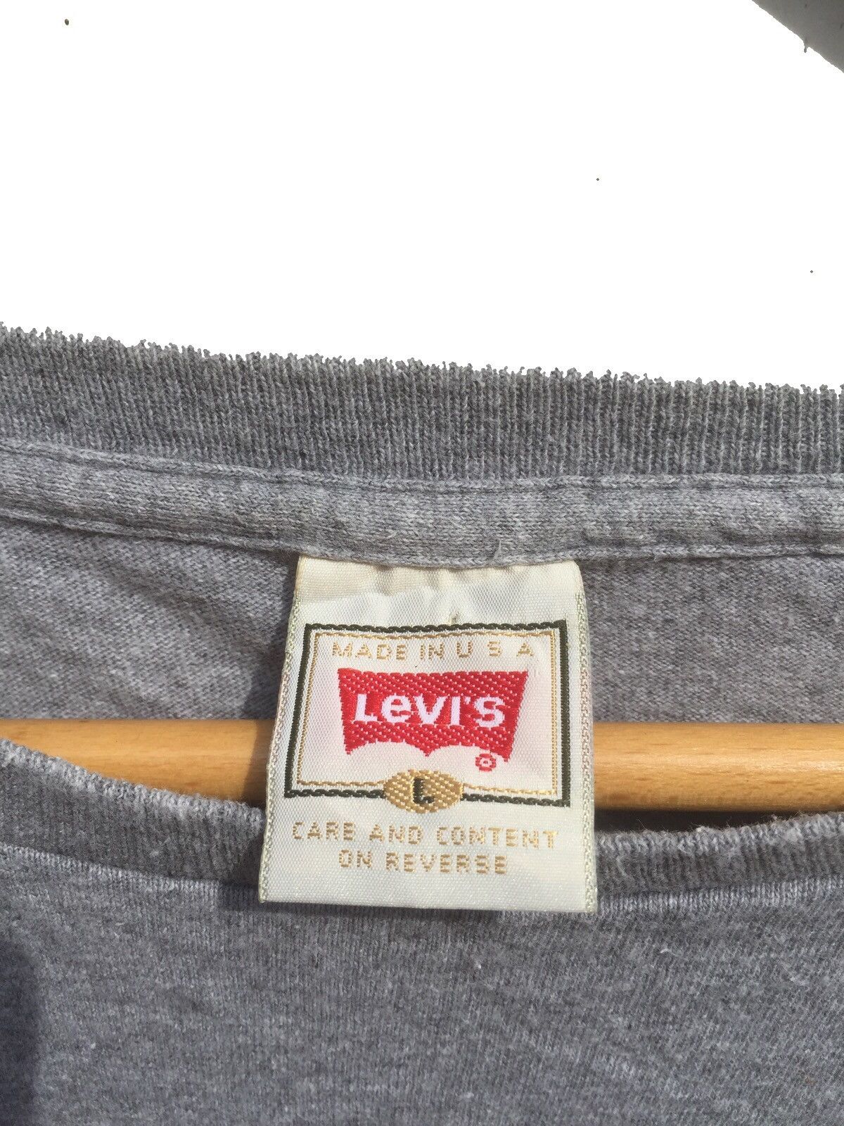 Levi's CLEARANCE STOCK!! RARE VINTAGE 90s LEVIS TEES NICE DESIGN Size US L / EU 52-54 / 3 - 3 Thumbnail