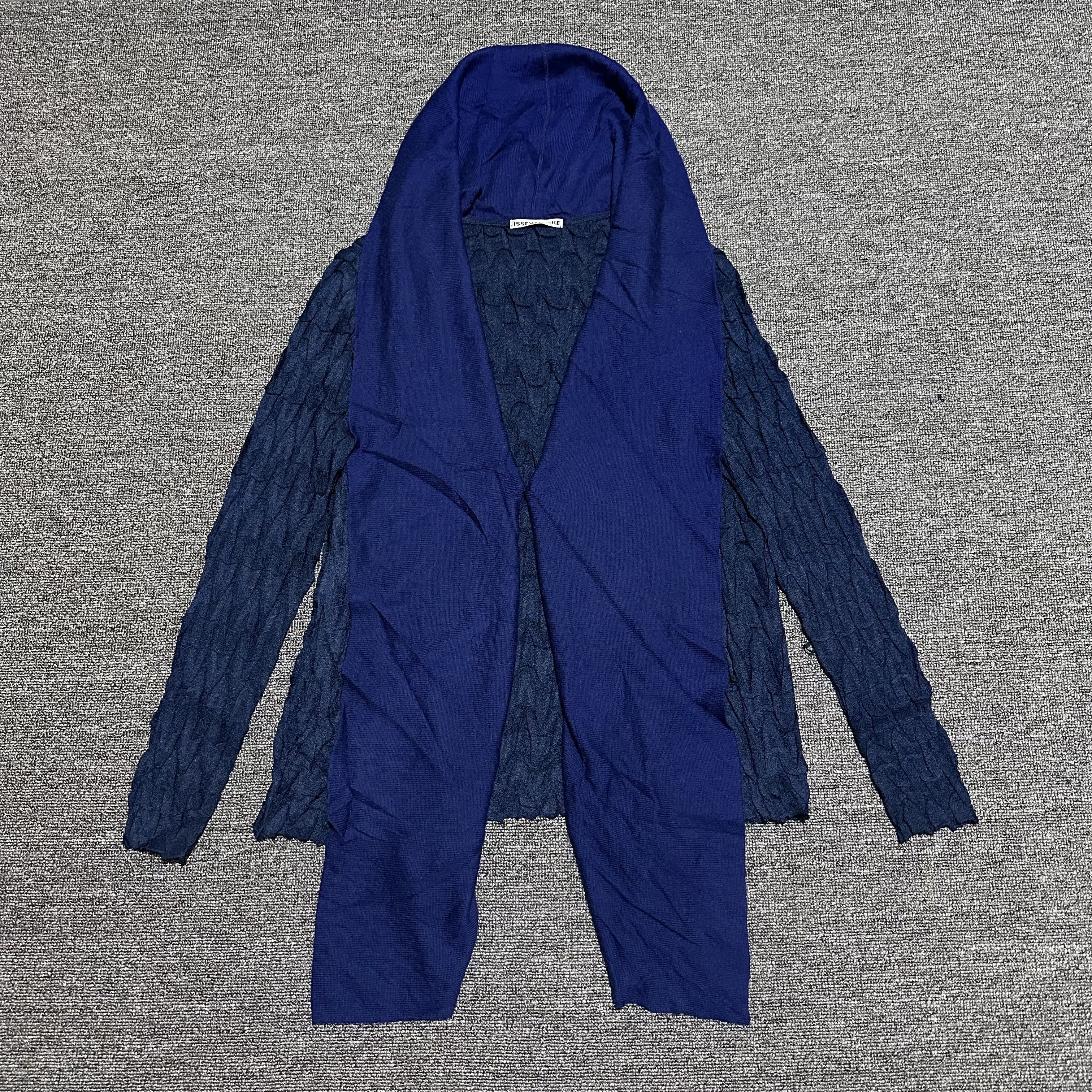 Issey Miyake Issey Miyake Cardigan Size M / US 6-8 / IT 42-44 - 1 Thumbnail