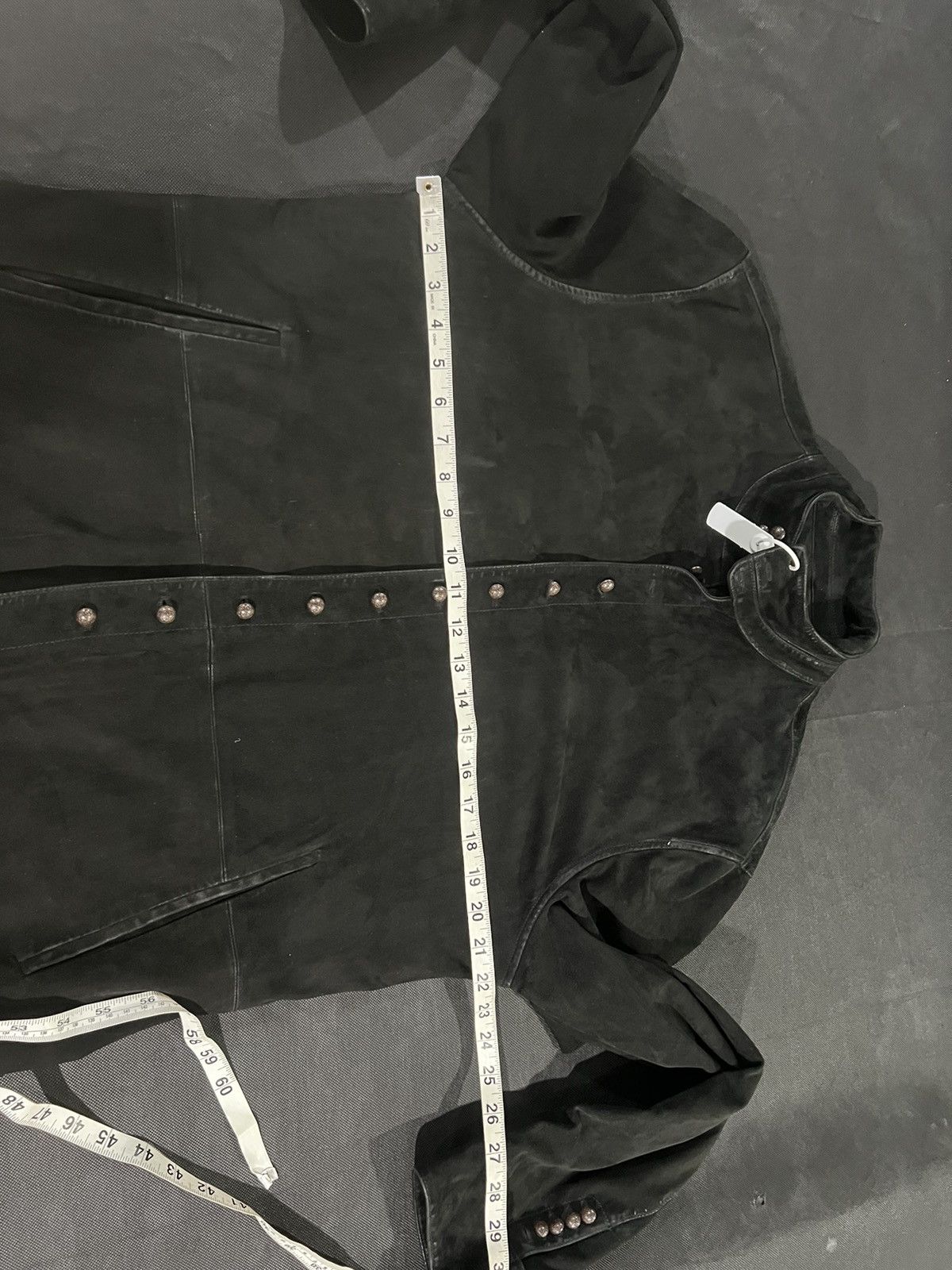 John Varvatos John varvatos multi pin suede jacket. 56/46/XL. $2250 Size US XL / EU 56 / 4 - 5 Thumbnail