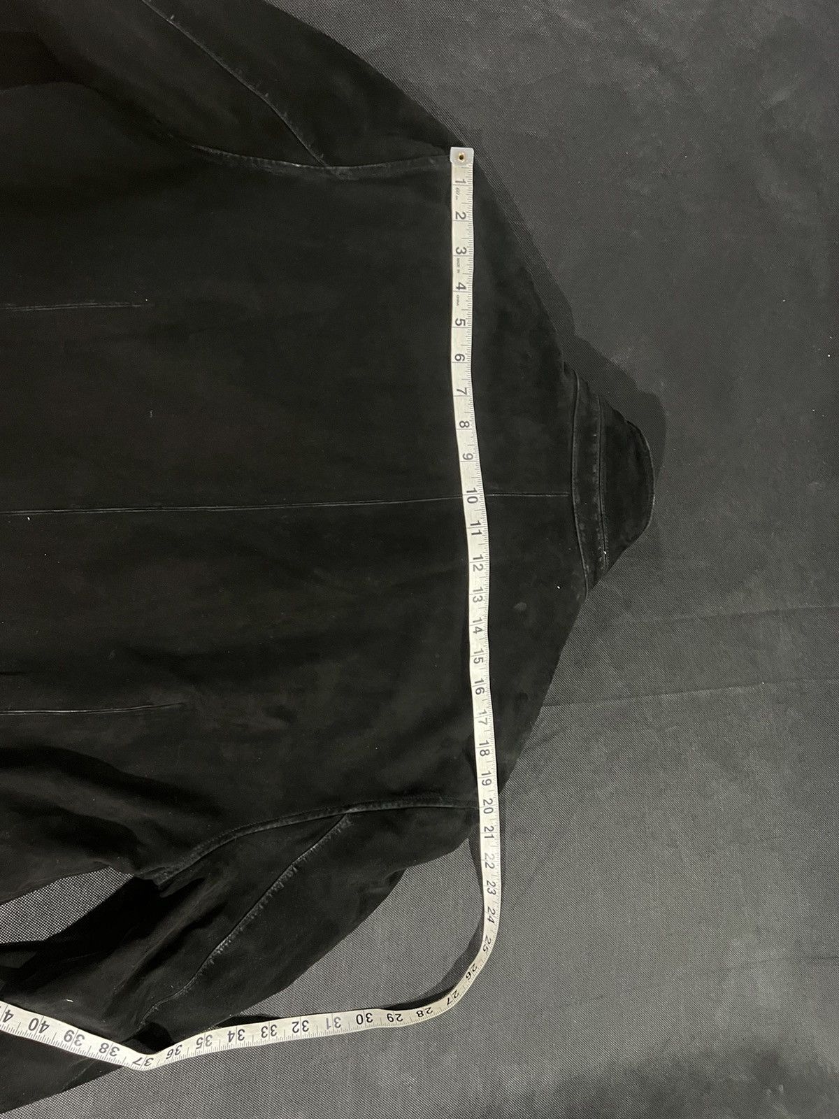 John Varvatos John varvatos multi pin suede jacket. 56/46/XL. $2250 Size US XL / EU 56 / 4 - 7 Thumbnail