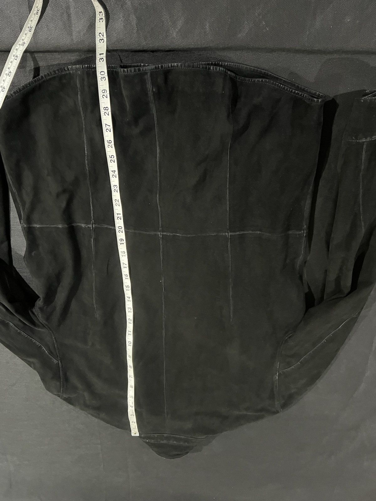 John Varvatos John varvatos multi pin suede jacket. 56/46/XL. $2250 Size US XL / EU 56 / 4 - 8 Thumbnail