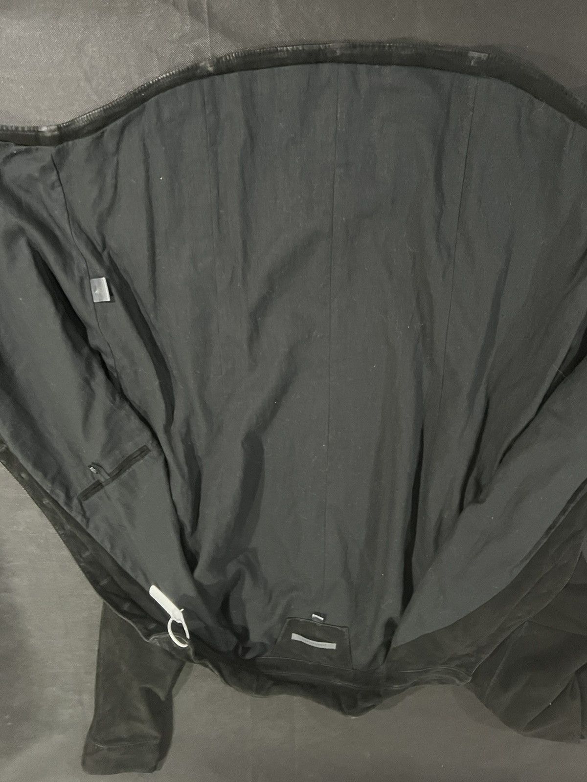 John Varvatos John varvatos multi pin suede jacket. 56/46/XL. $2250 Size US XL / EU 56 / 4 - 4 Thumbnail