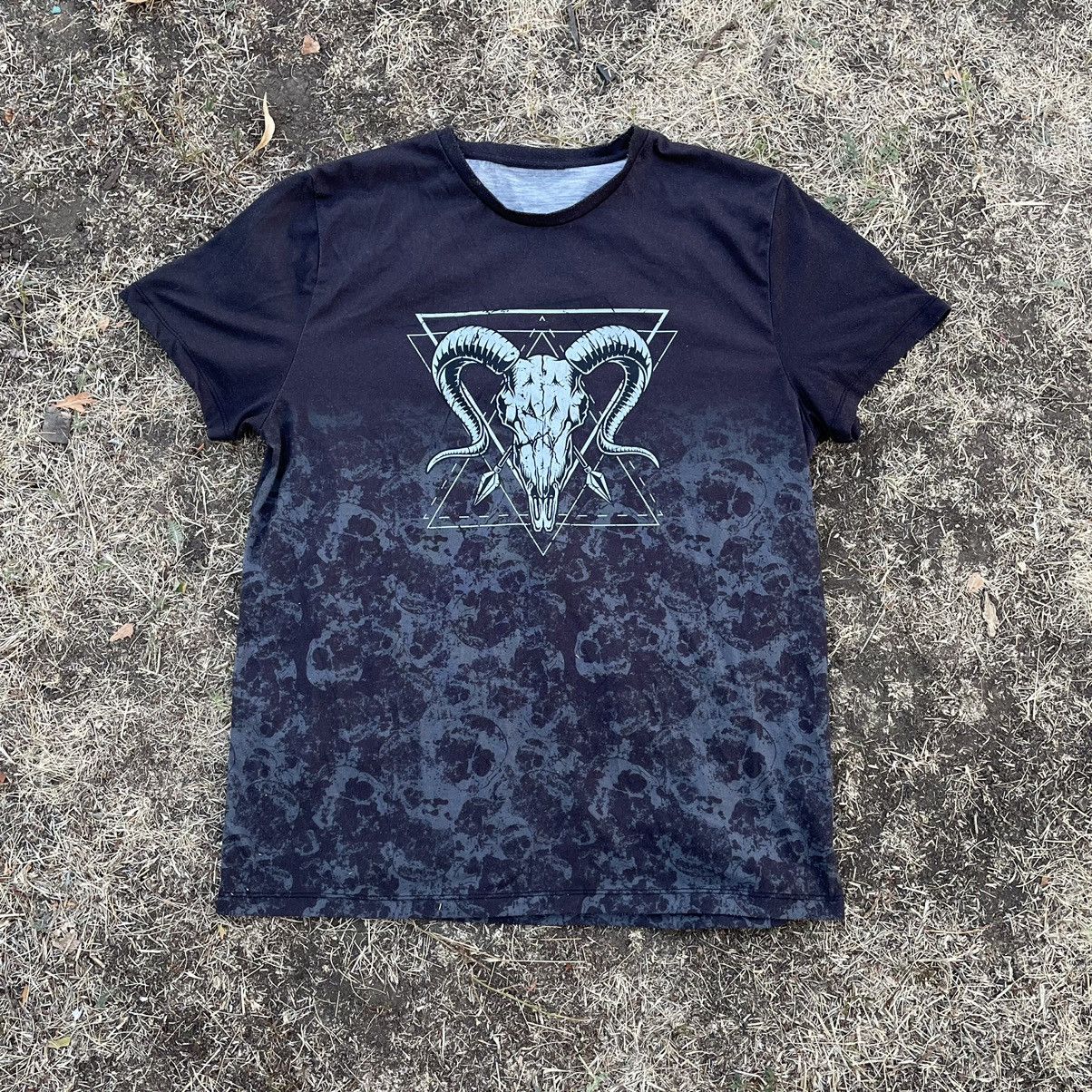 Vintage Vintage Y2K Sun Faded Occult Graphic Tee Grunge Black Slim M Size US M / EU 48-50 / 2 - 1 Thumbnail