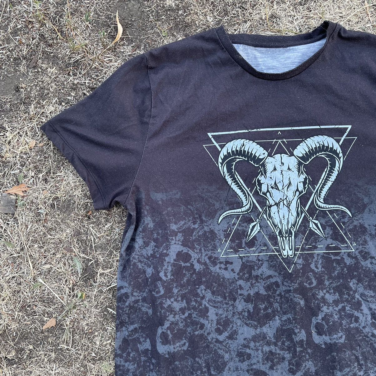 Vintage Vintage Y2K Sun Faded Occult Graphic Tee Grunge Black Slim M Size US M / EU 48-50 / 2 - 3 Thumbnail
