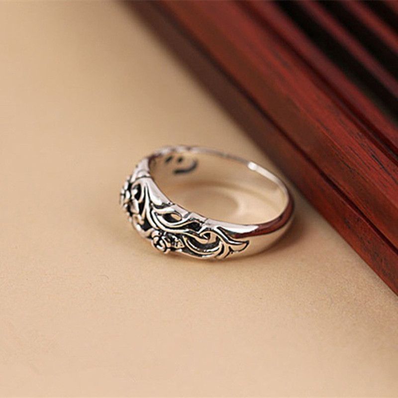 Jewelry Antique Carved Flower Ring Size ONE SIZE - 1 Thumbnail