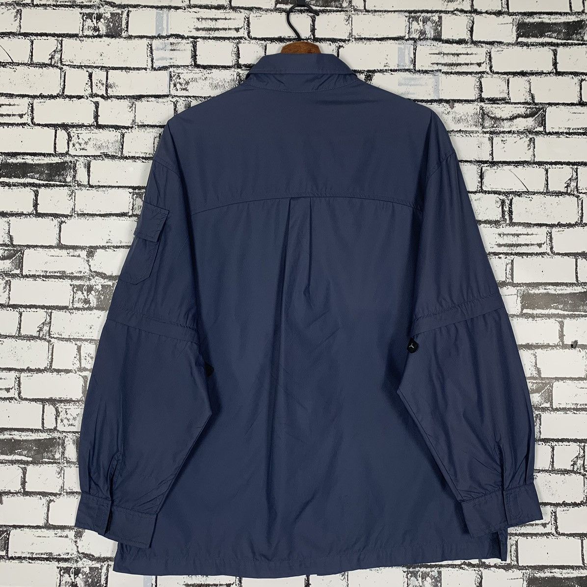Nike Nike ACG Lightweight Shirt Size US L / EU 52-54 / 3 - 6 Thumbnail