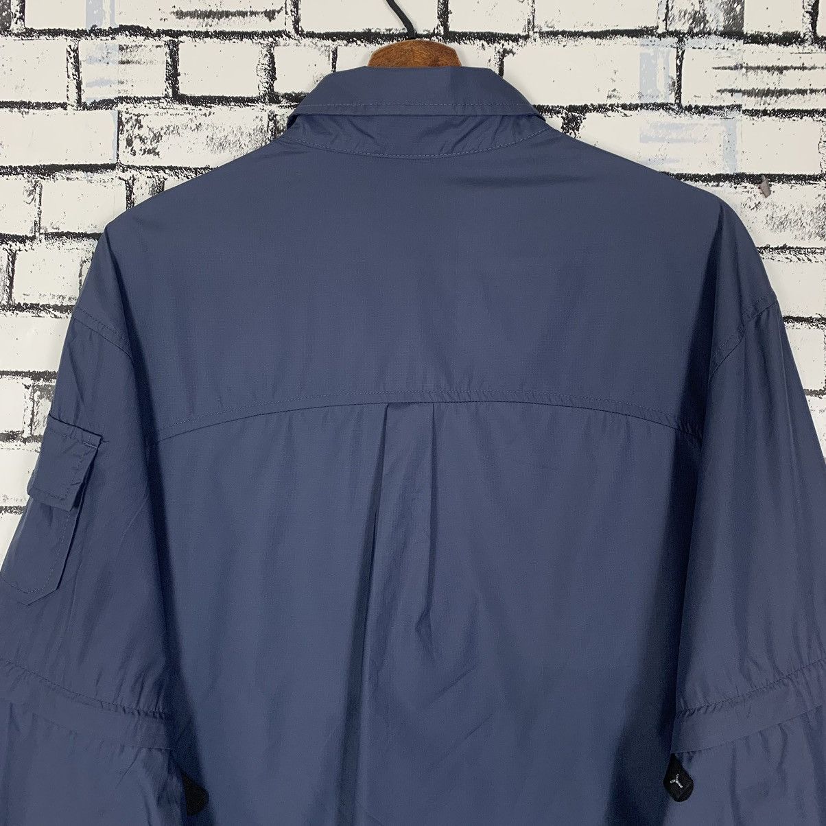 Nike Nike ACG Lightweight Shirt Size US L / EU 52-54 / 3 - 7 Thumbnail