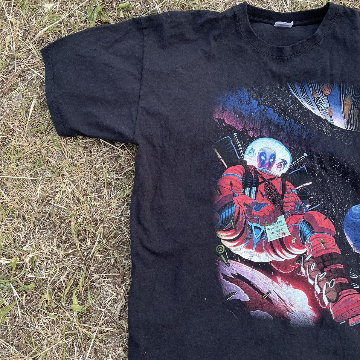 Vintage Vintage Y2K Sun Faded Graphic Tee Marvel Skate Streetwear M Size US M / EU 48-50 / 2 - 3 Thumbnail