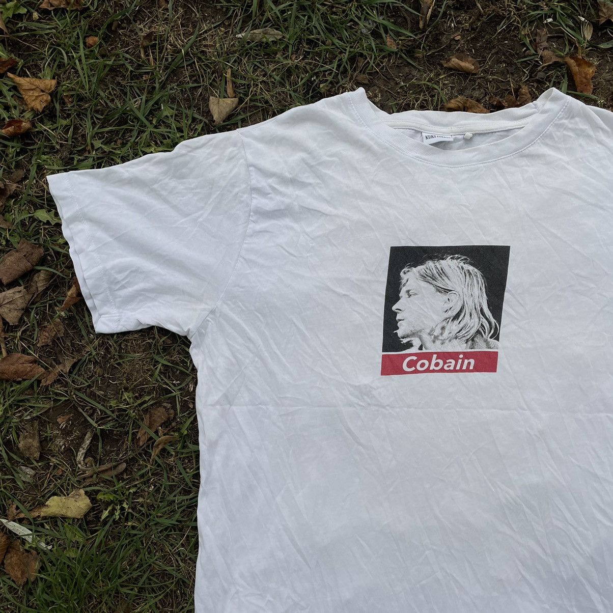 Vintage Vintage 90s Kurt Cobain Nirvana Graphic Tee Grunge Baggy L Size US L / EU 52-54 / 3 - 2 Thumbnail