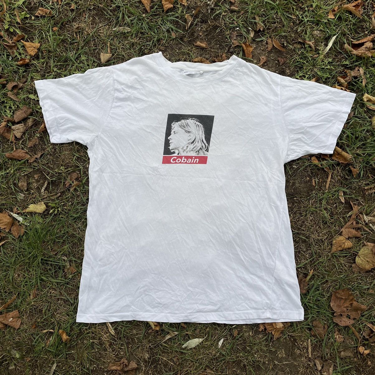 Vintage Vintage 90s Kurt Cobain Nirvana Graphic Tee Grunge Baggy L Size US L / EU 52-54 / 3 - 1 Thumbnail
