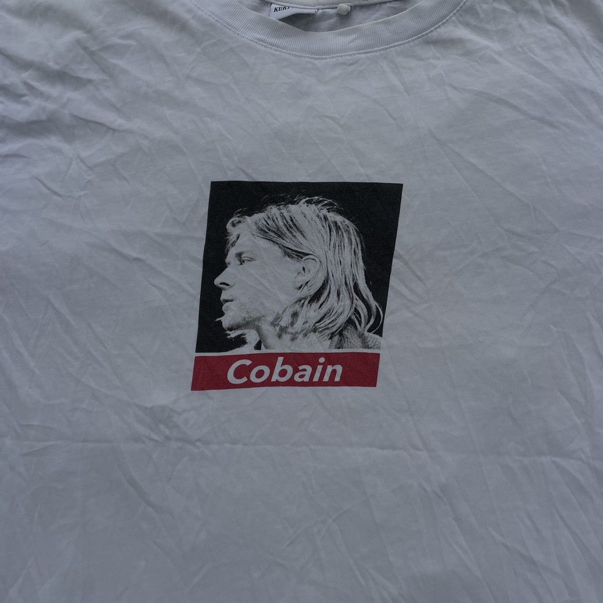 Vintage Vintage 90s Kurt Cobain Nirvana Graphic Tee Grunge Baggy L Size US L / EU 52-54 / 3 - 4 Thumbnail