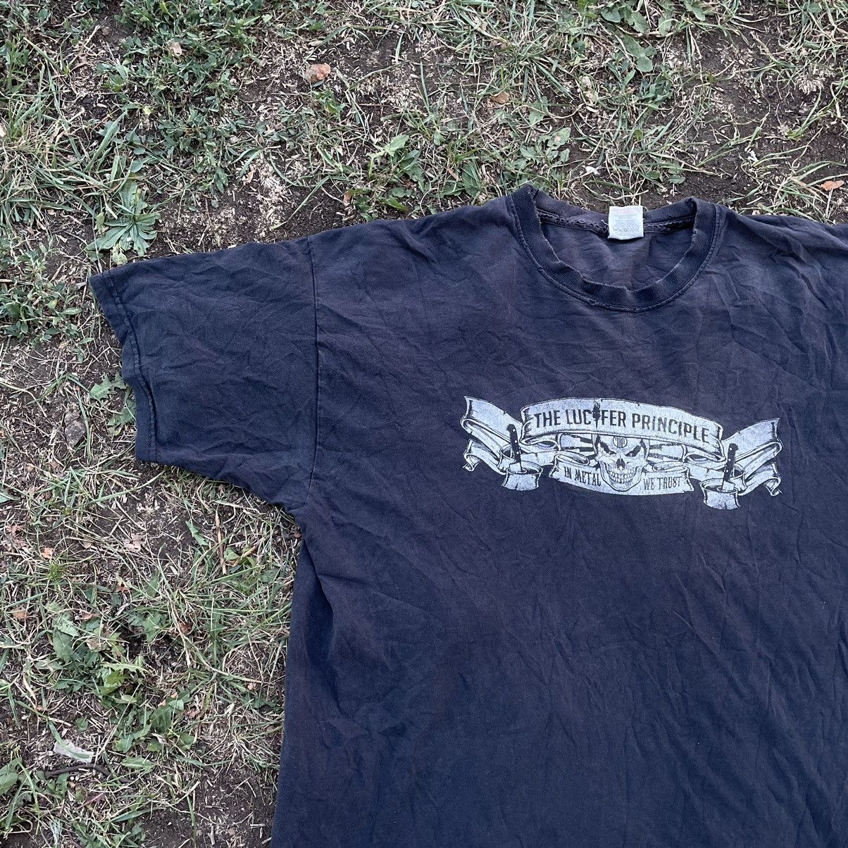 Vintage Vintage Y2K Sun Faded Graphic Tee Grunge Band Dark Relaxed L Size US L / EU 52-54 / 3 - 2 Thumbnail