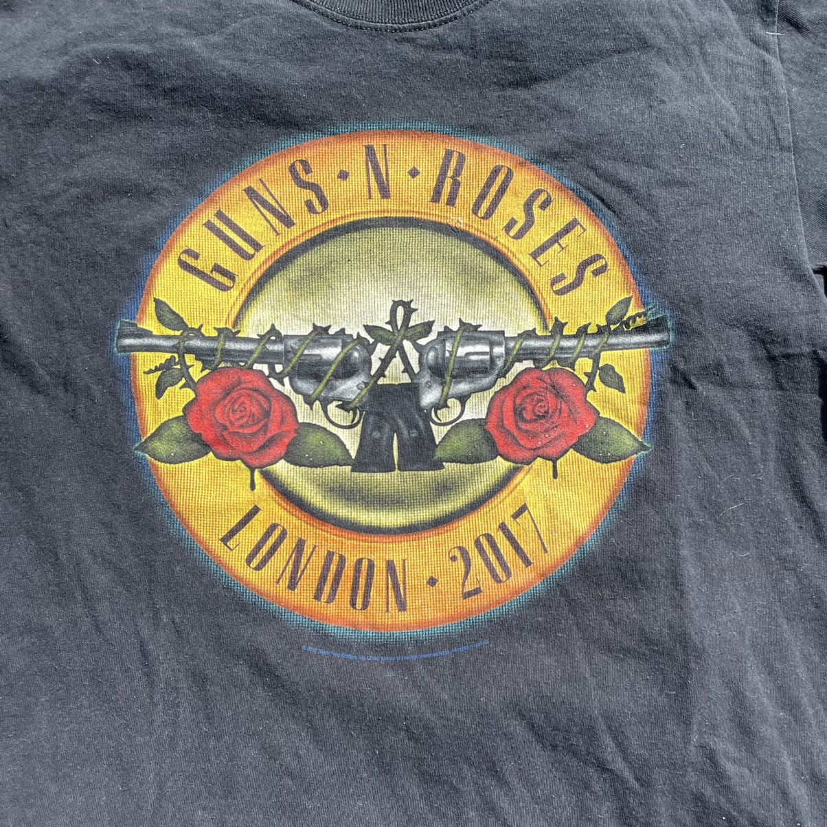 Vintage Vintage 90s Guns N Roses Tour Band Tee Sun Faded Relaxed XL Size US XL / EU 56 / 4 - 4 Thumbnail