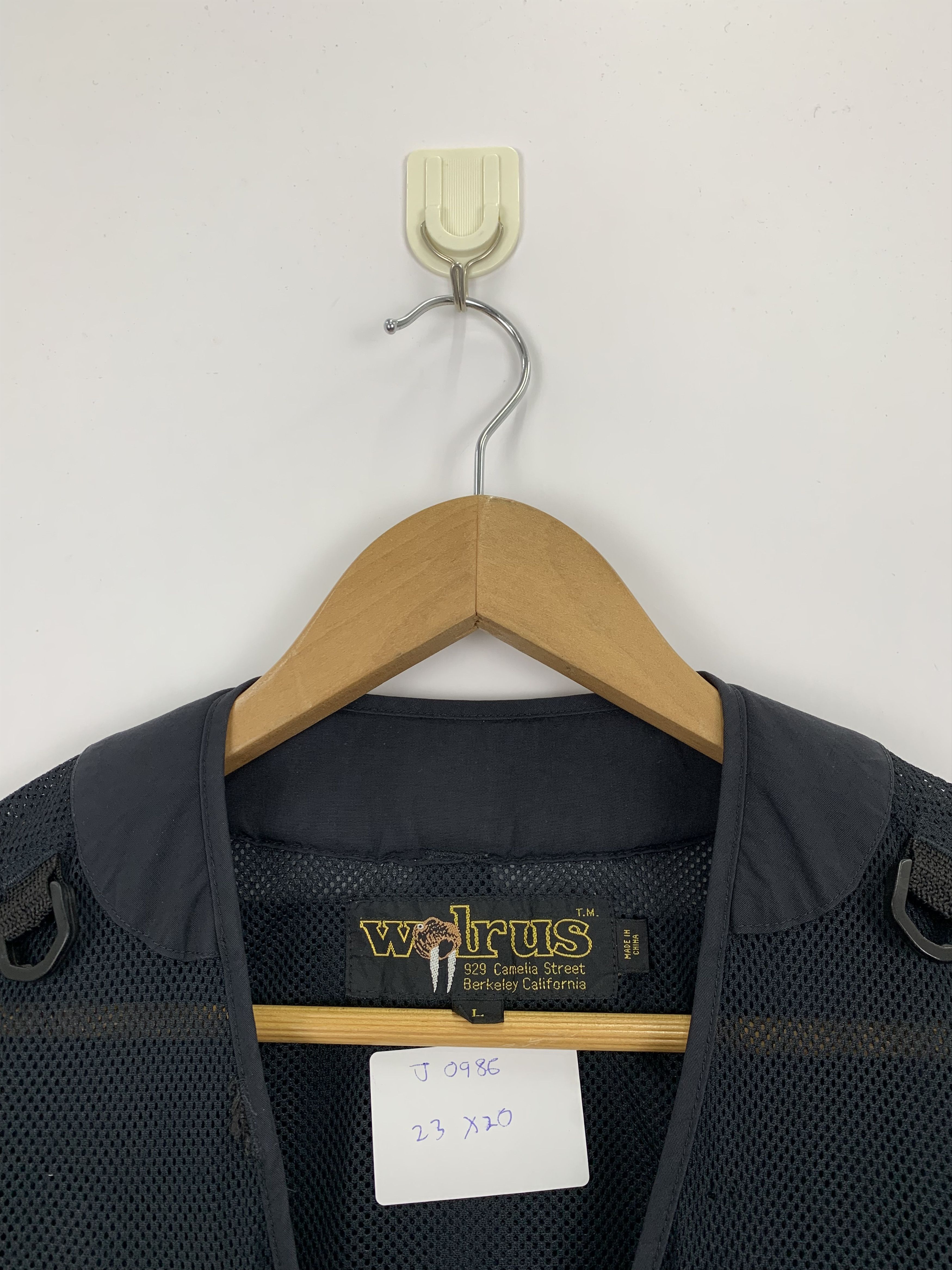 Japanese Brand Vintage Walrus Multi Pocket Tactical Vest J0986 Size US L / EU 52-54 / 3 - 6 Thumbnail