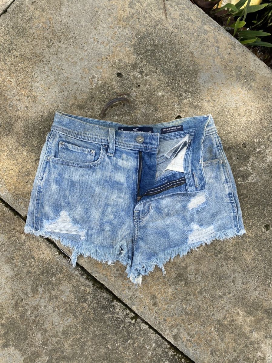 Hollister Distressed Hollister Denim Shorts Size 26" / US 2 / IT 38 - 2 Thumbnail