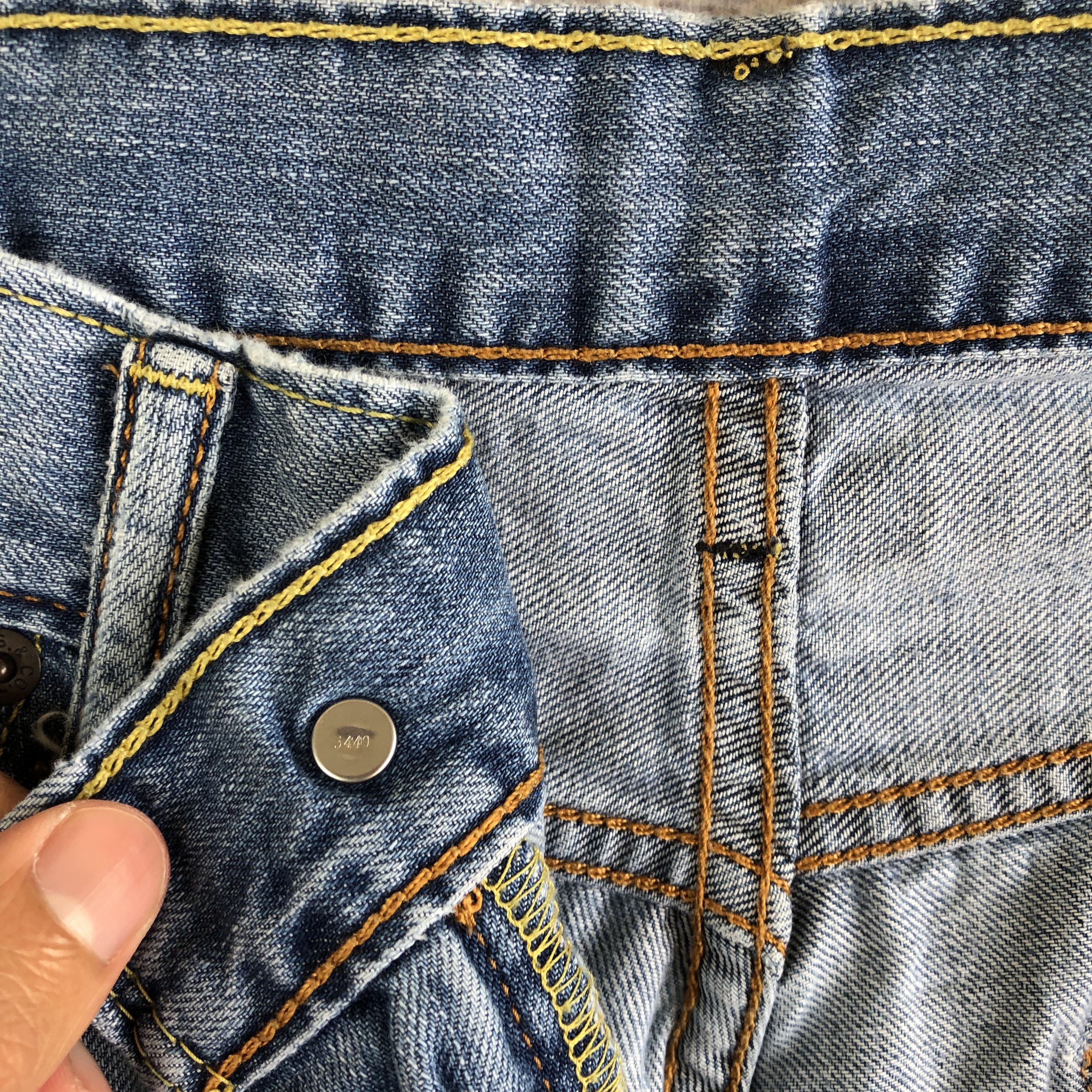 Levi's × Vintage Vintage Levis Sun Faded Jeans Levi's Light Wash Denim Size US 32 / EU 48 - 7 Thumbnail