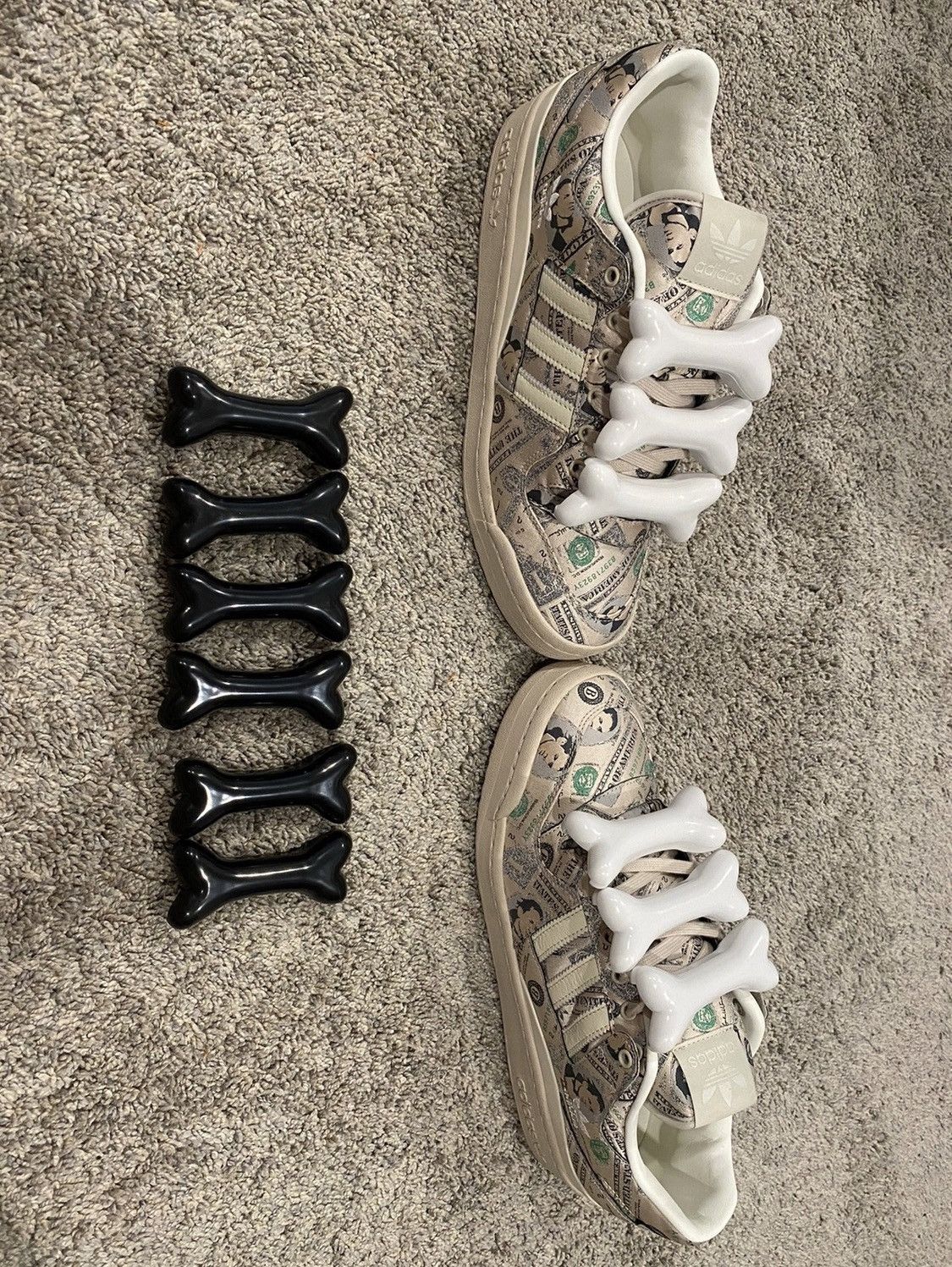 Jeremy Scott 2 sets of Adidas Jeremy Scott Bones Size ONE SIZE - 5 Thumbnail