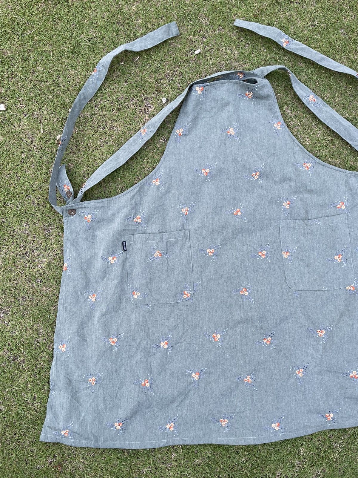 Balmain 🔥Balmain Paris Embroidery Floral Apron🔥 Size ONE SIZE - 2 Thumbnail