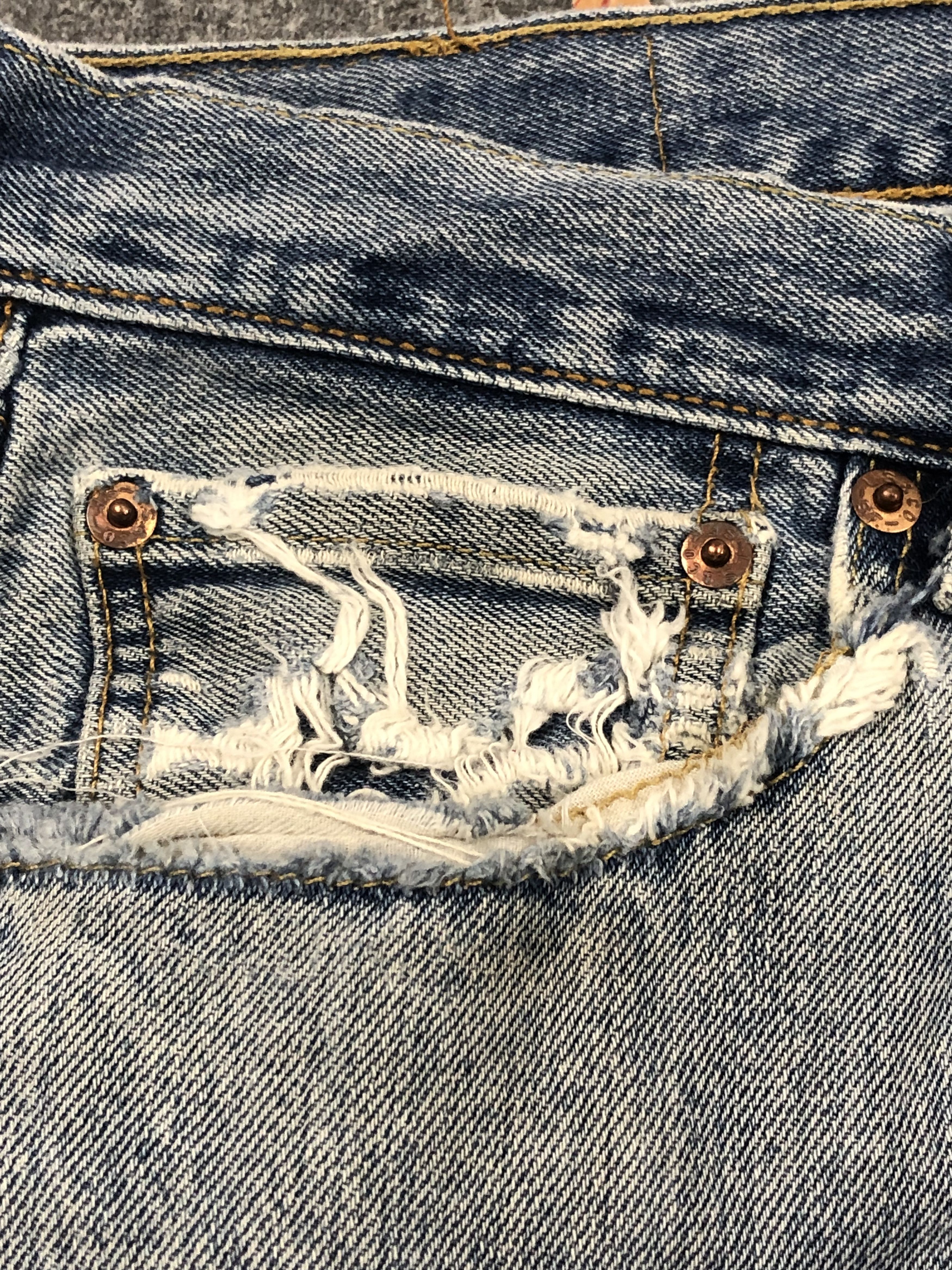 Levi's × Vintage Vintage Levis 501 Faded Blue Jeans Size US 37 - 12 Thumbnail