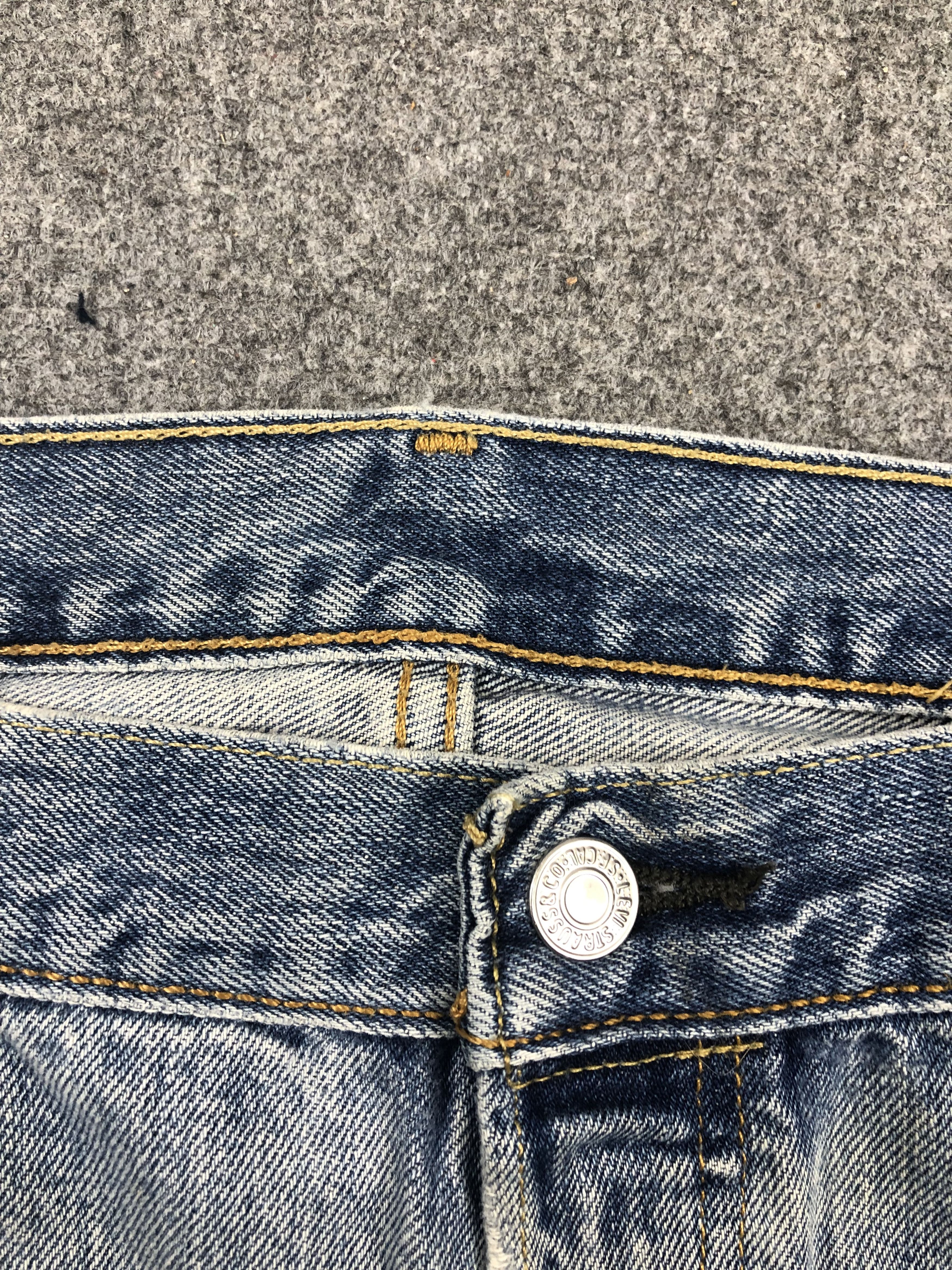 Levi's × Vintage Vintage Levis 501 Faded Blue Jeans Size US 37 - 10 Thumbnail