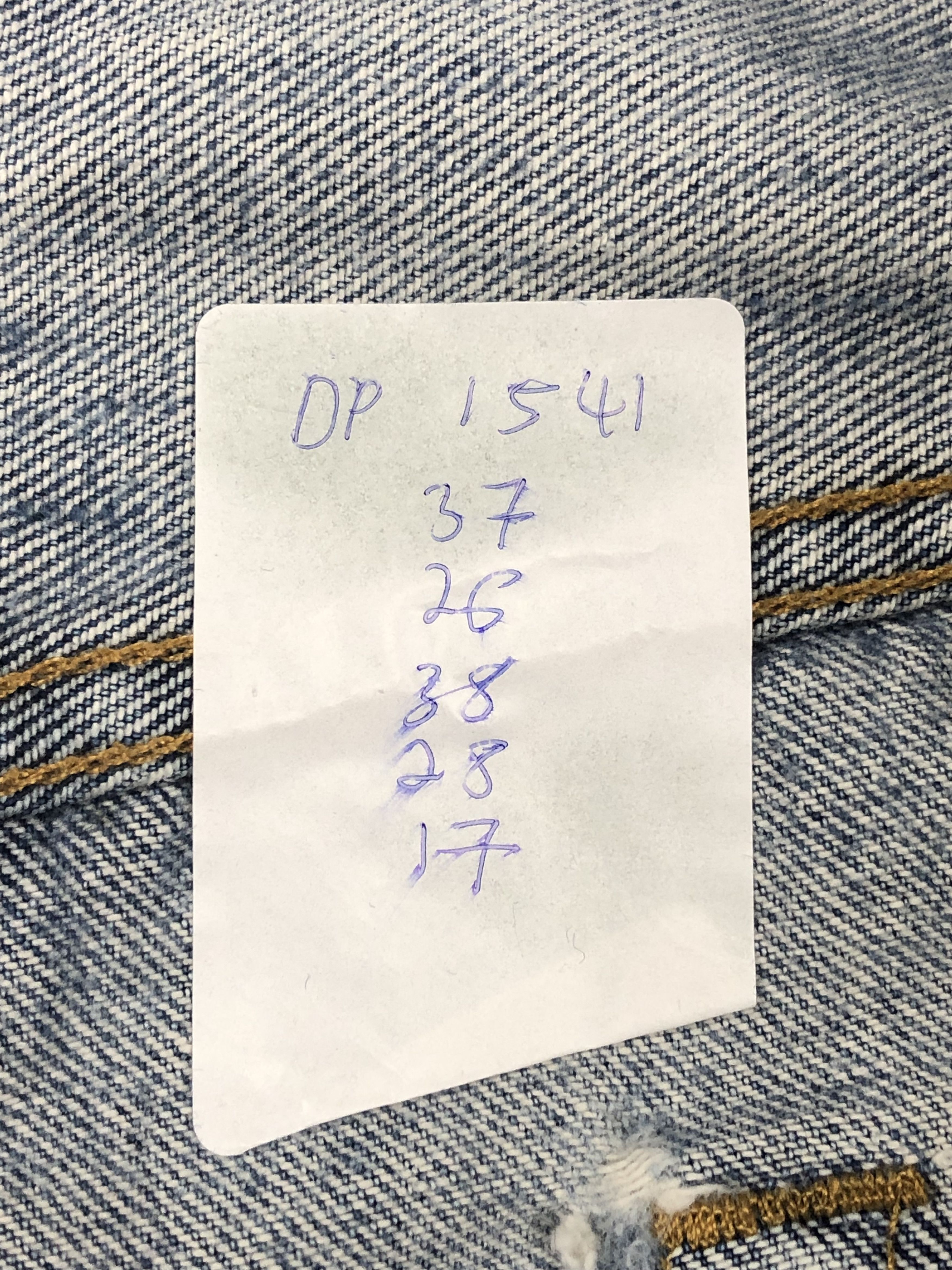 Levi's × Vintage Vintage Levis 501 Faded Blue Jeans Size US 37 - 14 Thumbnail
