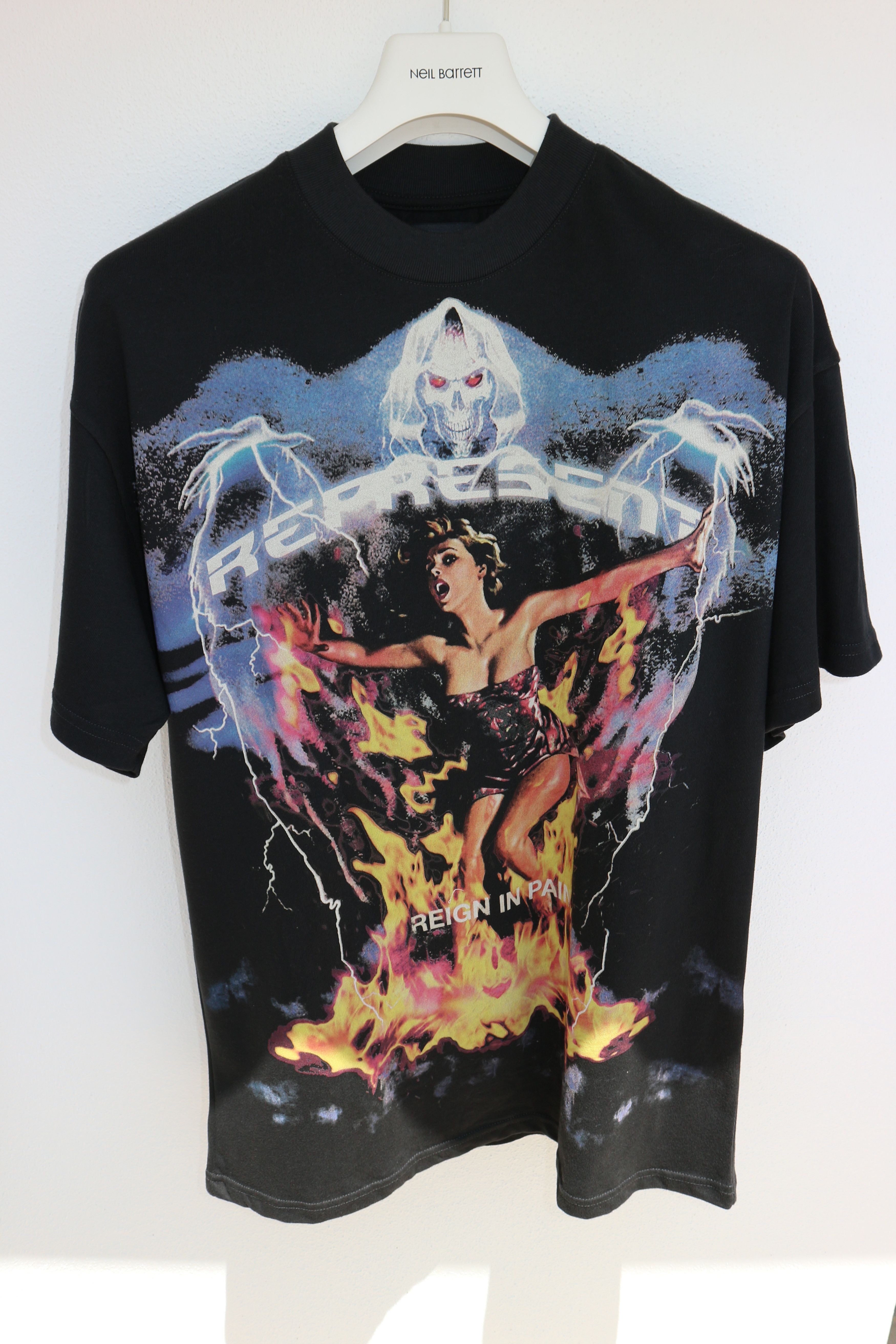 Represent Clo. Brand new Vintage 'Reign in pain' t-shirt Size US S / EU 44-46 / 1 - 2 Thumbnail