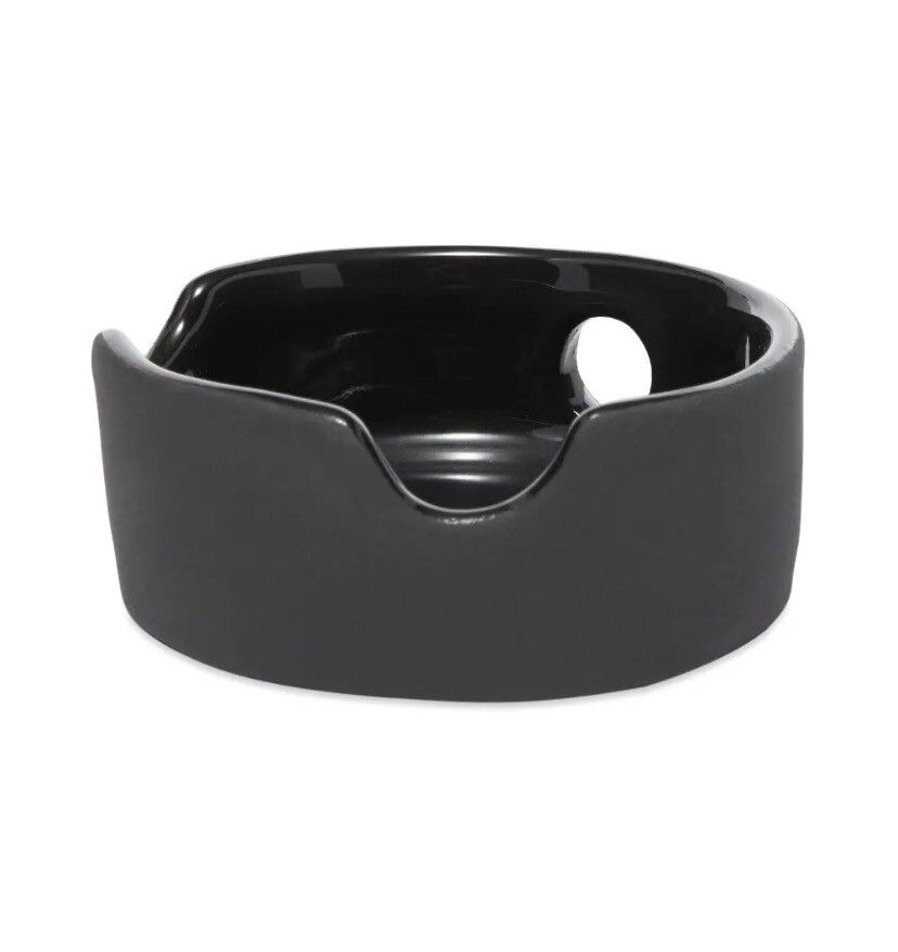 Pre-owned Off-white Ashtray In Black