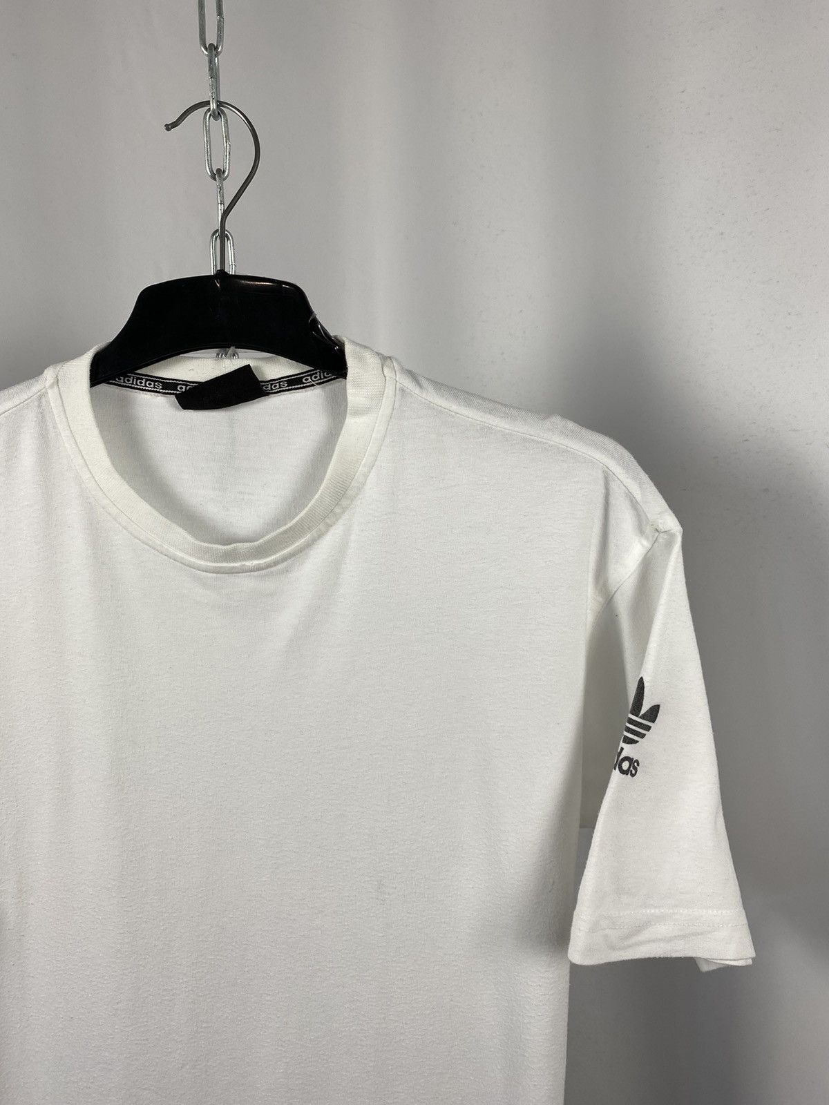 Adidas Adidas vintage T-shirts white streetwear size M Size US M / EU 48-50 / 2 - 2 Thumbnail