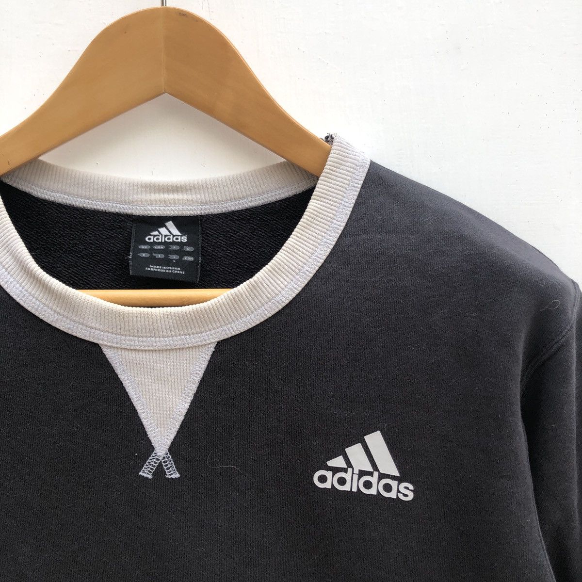 Adidas Y2K Vintage ADIDAS THREE STRIPE Sweatshirt #0889-29 Size US M / EU 48-50 / 2 - 2 Thumbnail