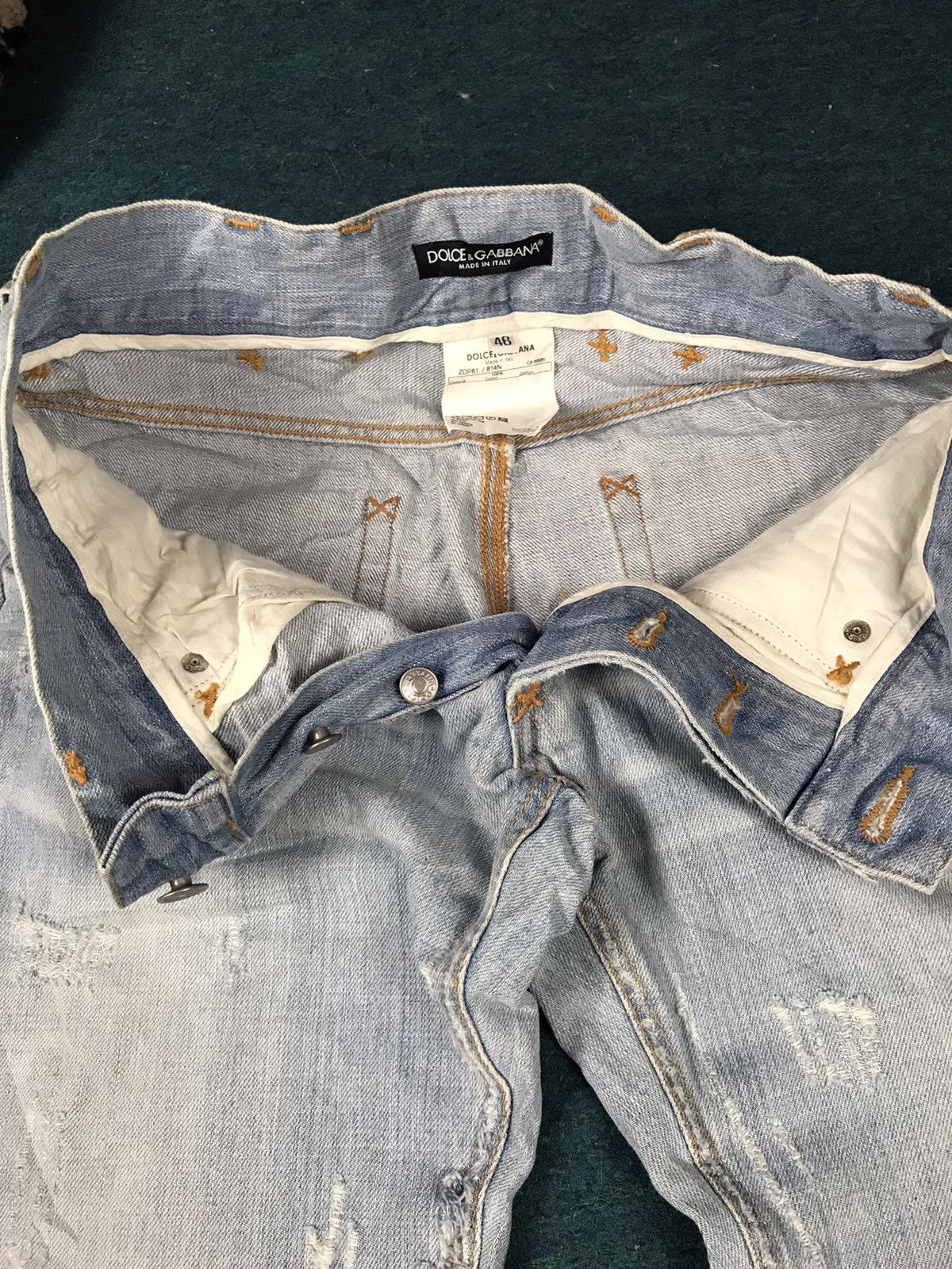 Dolce & Gabbana DOLCE & GABBANA Distressed Denim Jeans Size US 32 / EU 48 - 16 Thumbnail