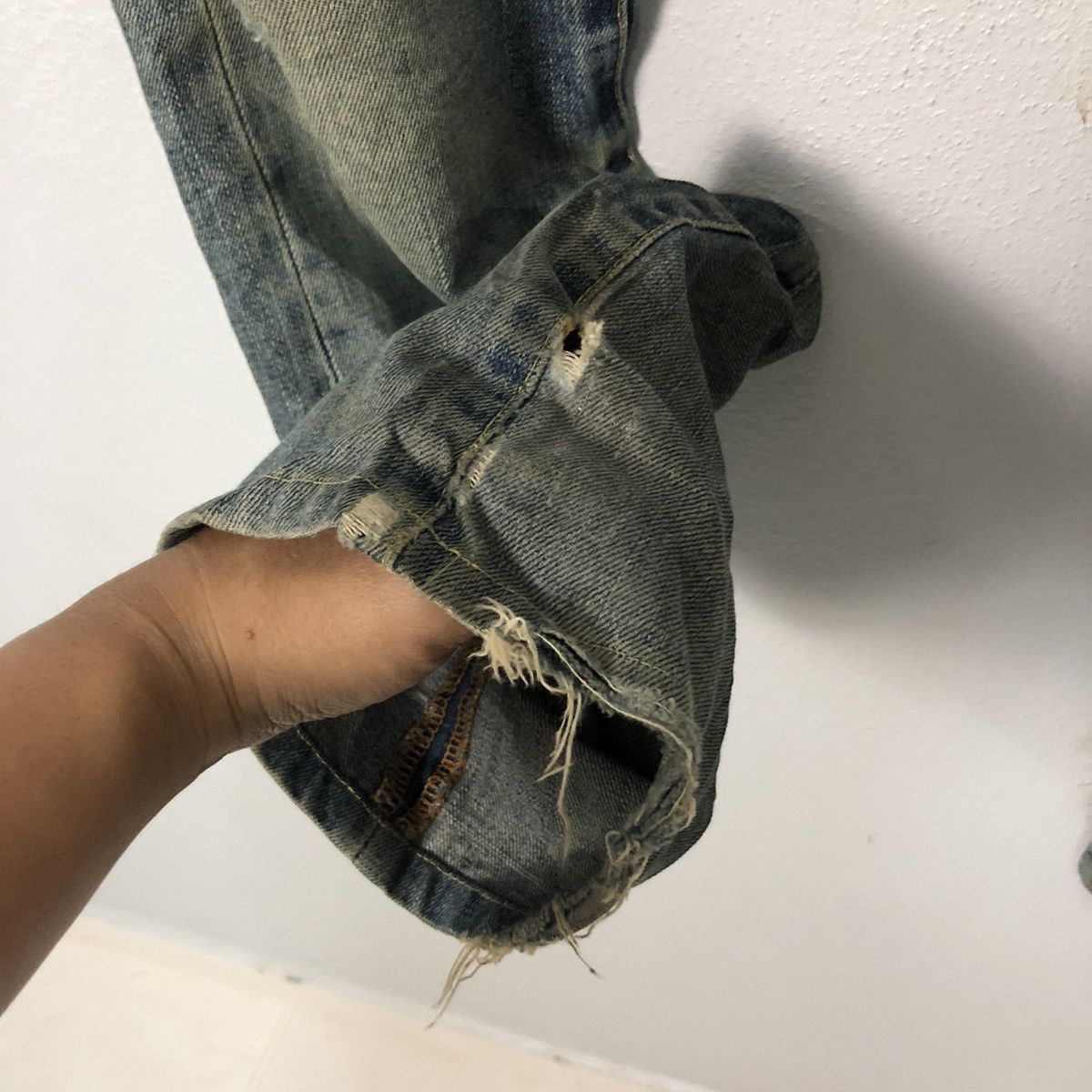 Japanese Brand Vintage Uniqlo Original Basic Distressed Denim Pants W31 Size US 31 - 8 Thumbnail