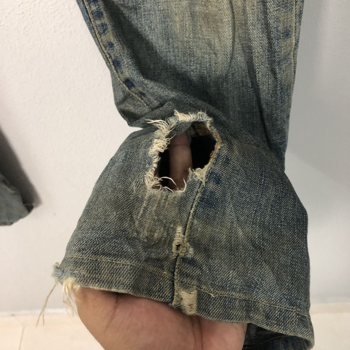 Japanese Brand Vintage Uniqlo Original Basic Distressed Denim Pants W31 Size US 31 - 7 Thumbnail