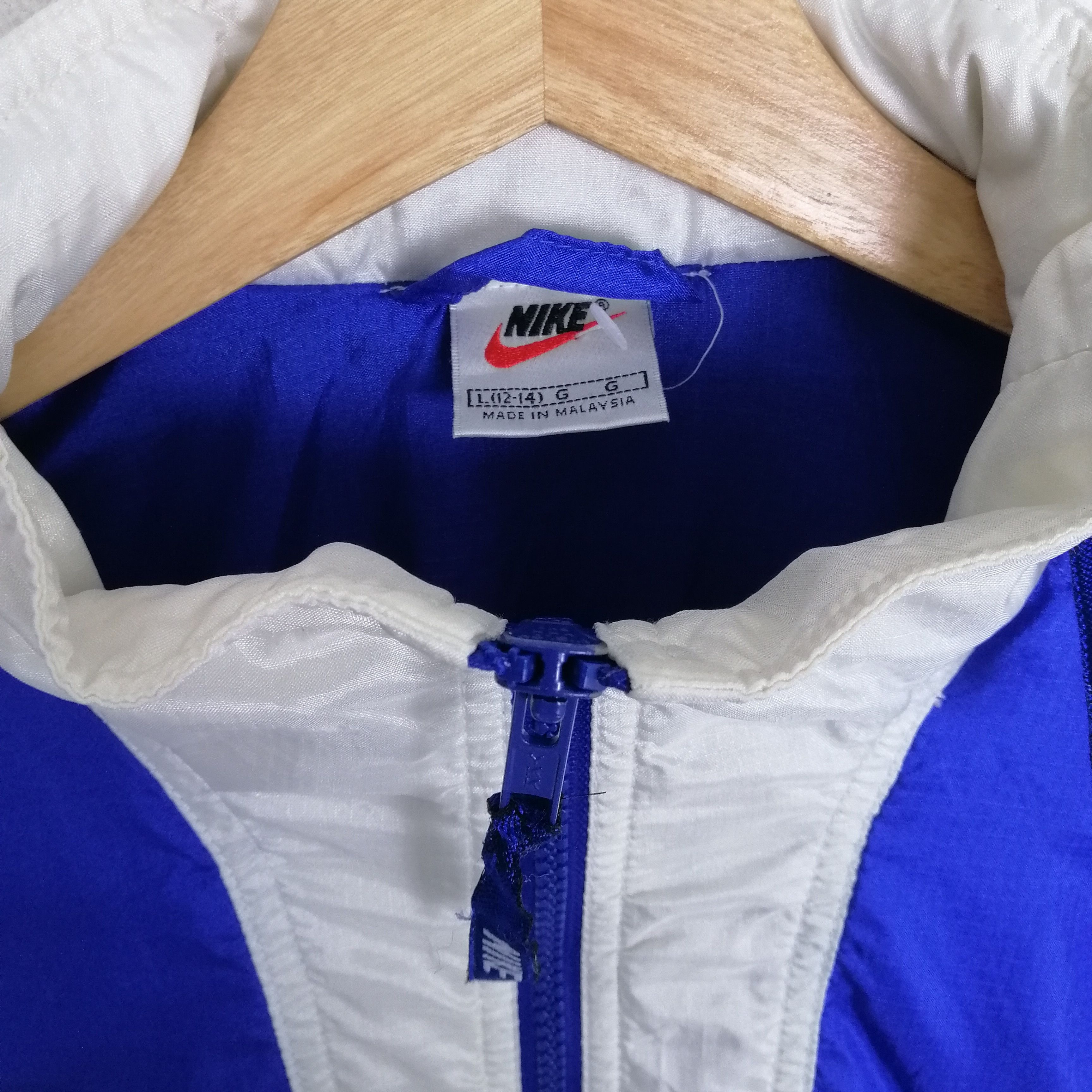 Nike 🔥VINTAGE 90s Nike Swoosh big logo nylon jacket Size US L / EU 52-54 / 3 - 8 Thumbnail