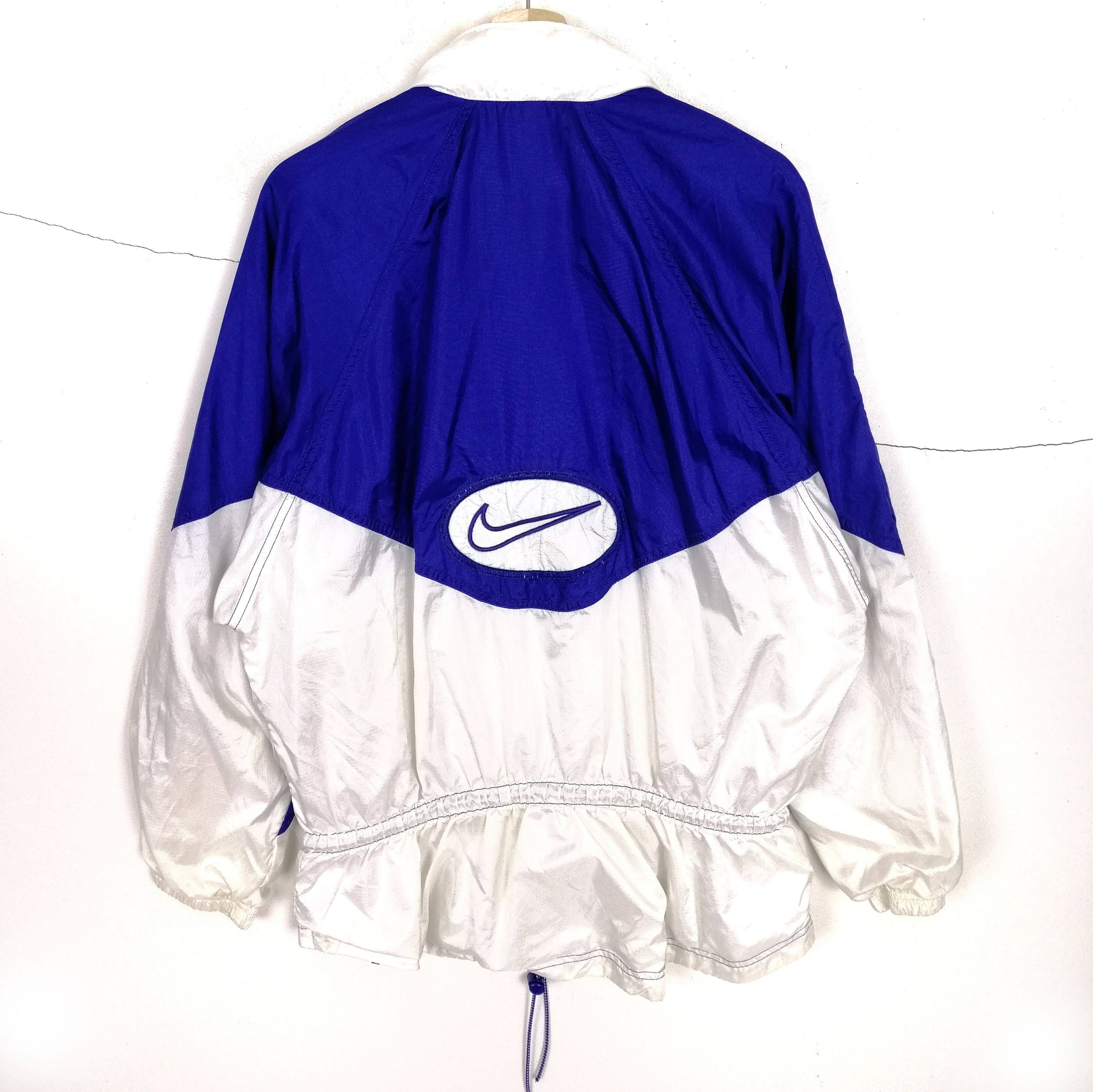 Nike 🔥VINTAGE 90s Nike Swoosh big logo nylon jacket Size US L / EU 52-54 / 3 - 1 Thumbnail