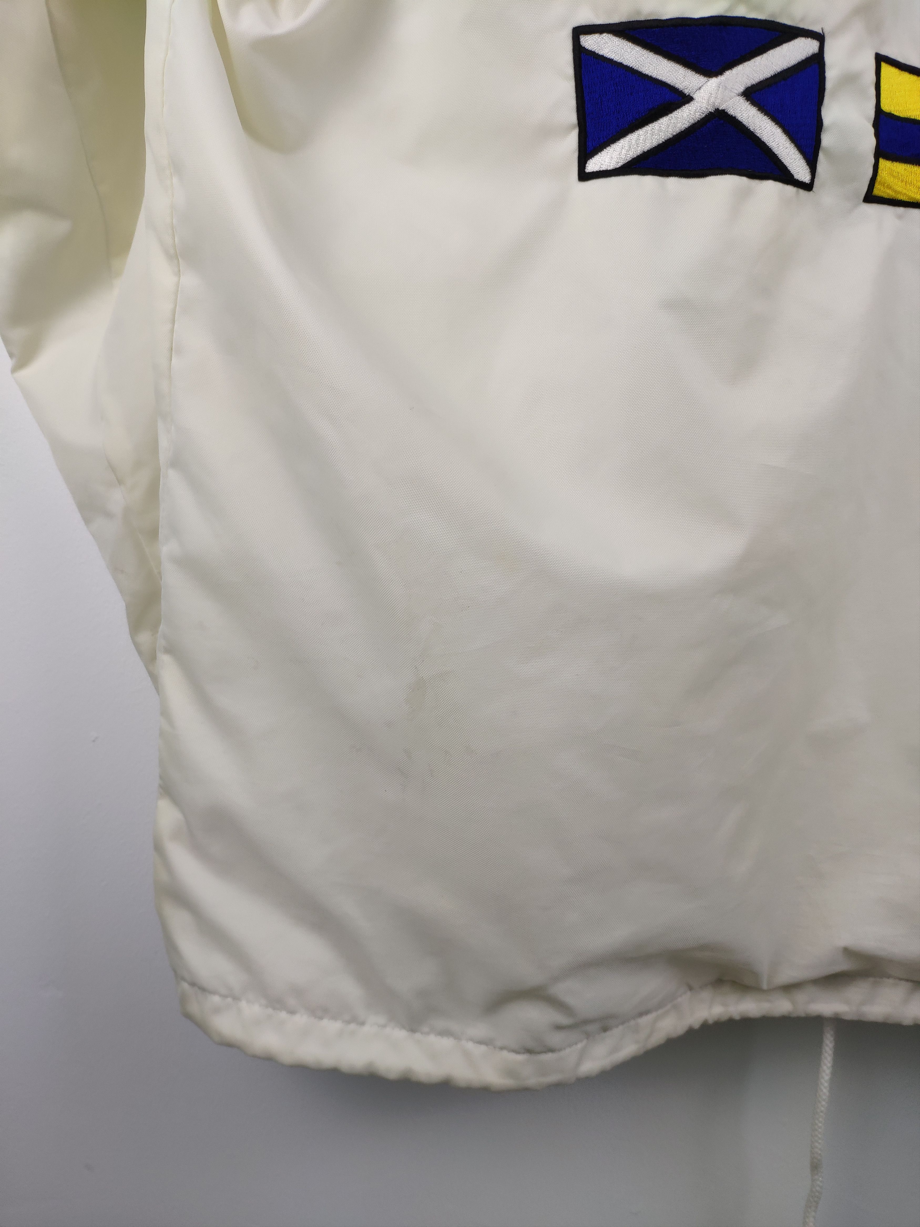 Helly Hansen × Vintage Steal 💥 Vintage Helly Hansen Jacket Spell Out Distressed Size US L / EU 52-54 / 3 - 4 Thumbnail