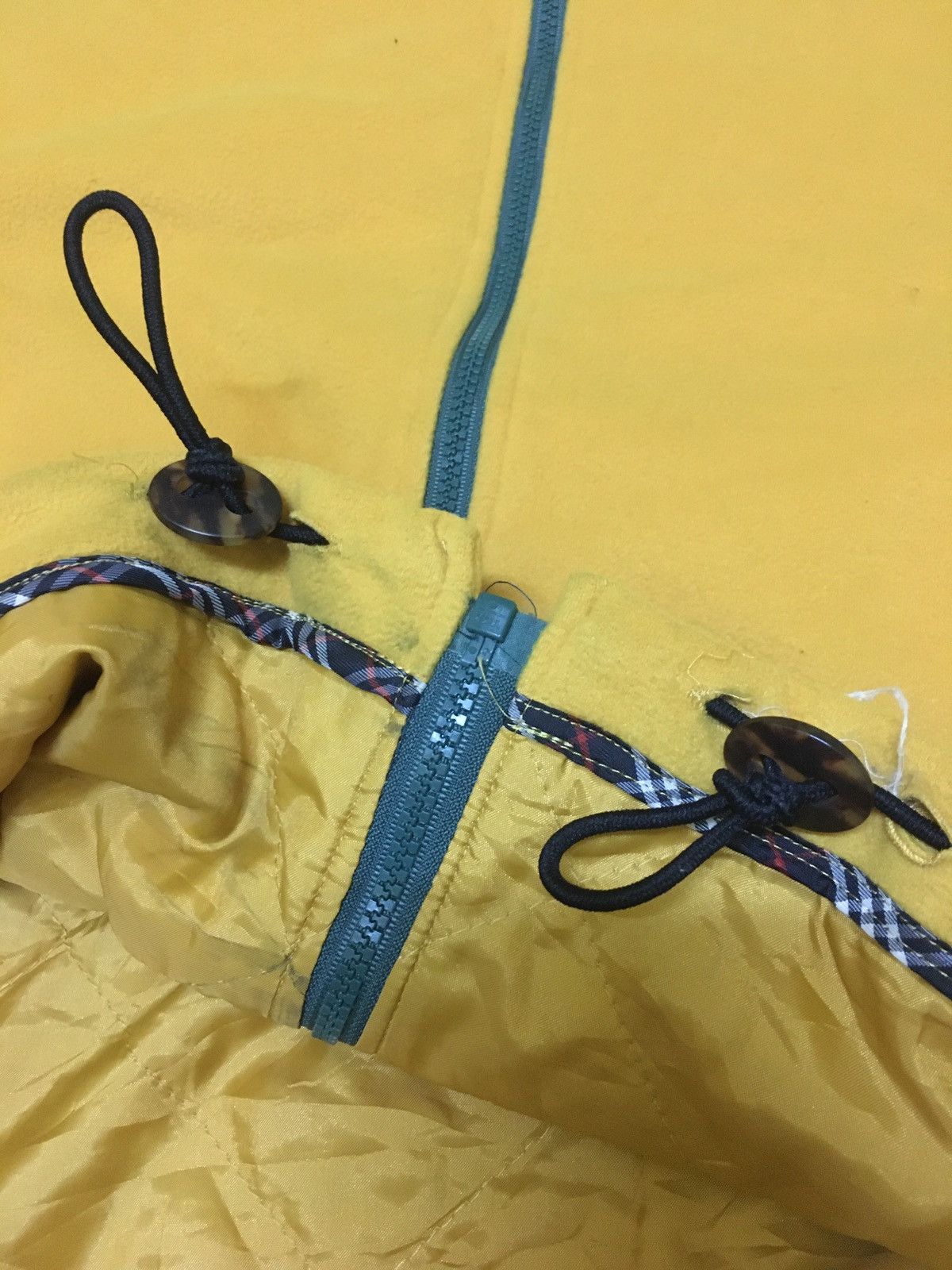 Burberry Burberry Fleece Jacket Spell Out Lining Size US M / EU 48-50 / 2 - 11 Thumbnail