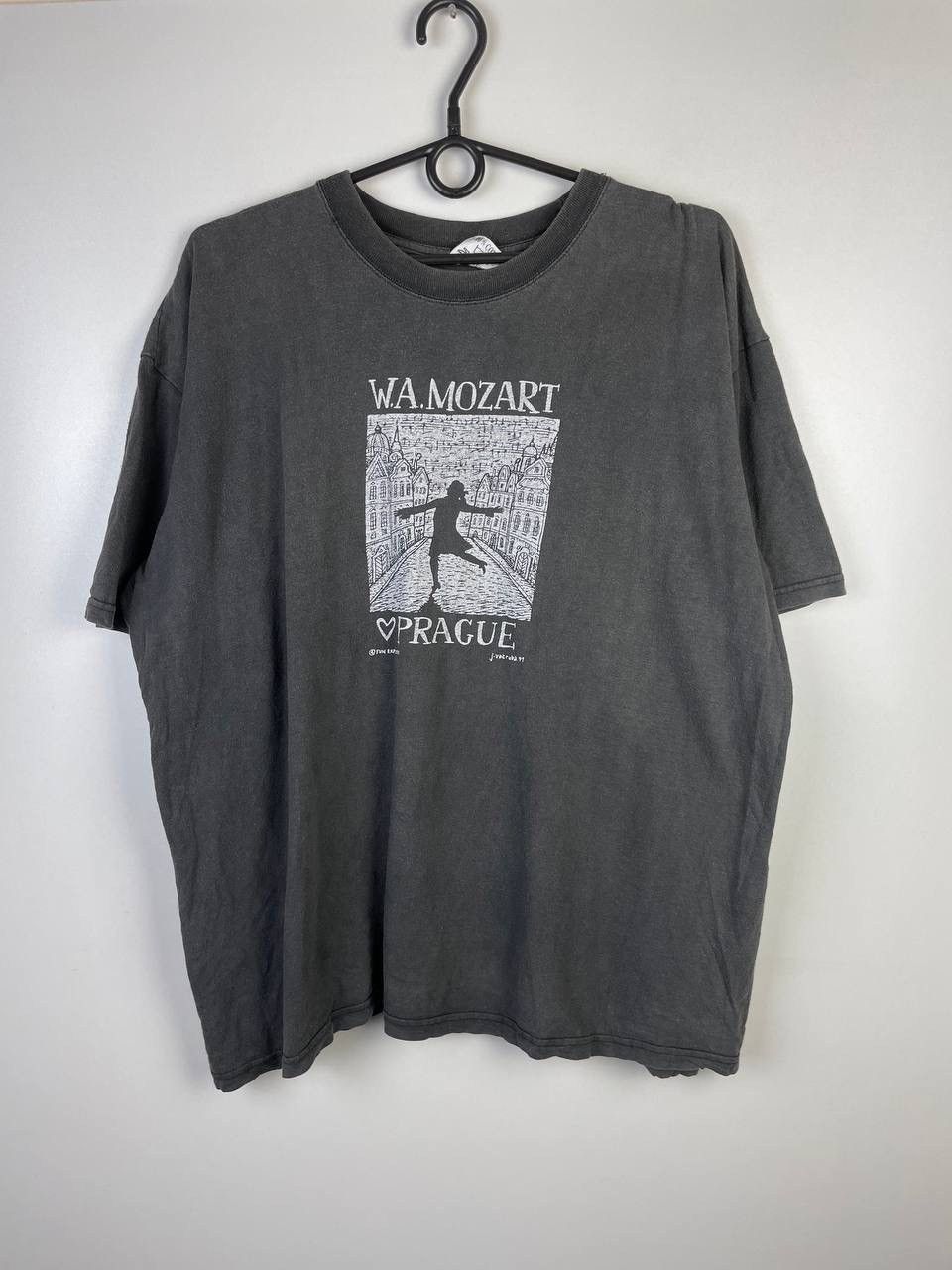 Vintage W.A Mozart Prague ART 90s vintage t-shirt size Xl Size US XL / EU 56 / 4 - 1 Thumbnail