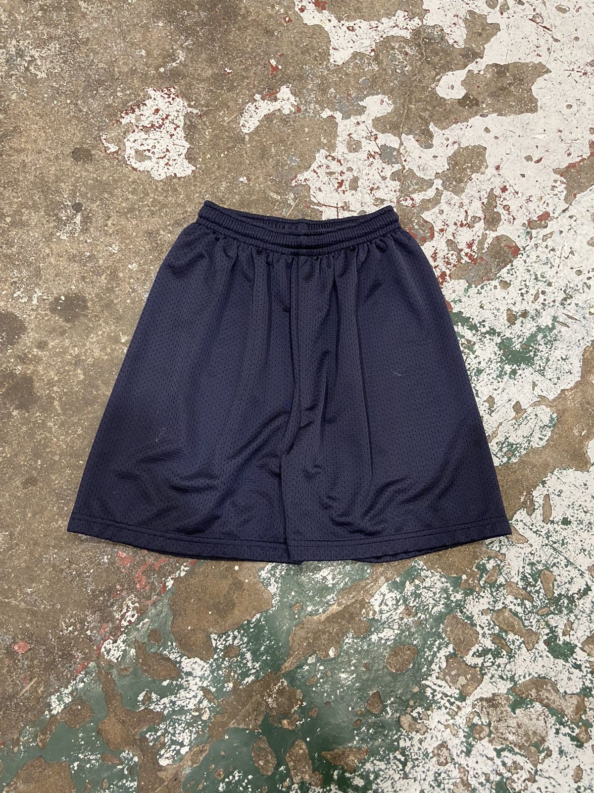 Vintage Vintage 1990s Navy Blue Mesh Shorts Size 22" - 1 Thumbnail